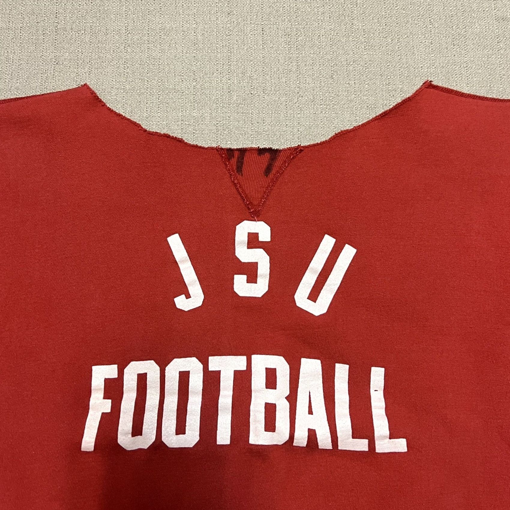 Vintage VINTAGE Sweatshirt Mens XL Red 90s Sports Football Gamecocks Graphic Print Pullover Size US XL / EU 56 / 4 - 7 Thumbnail