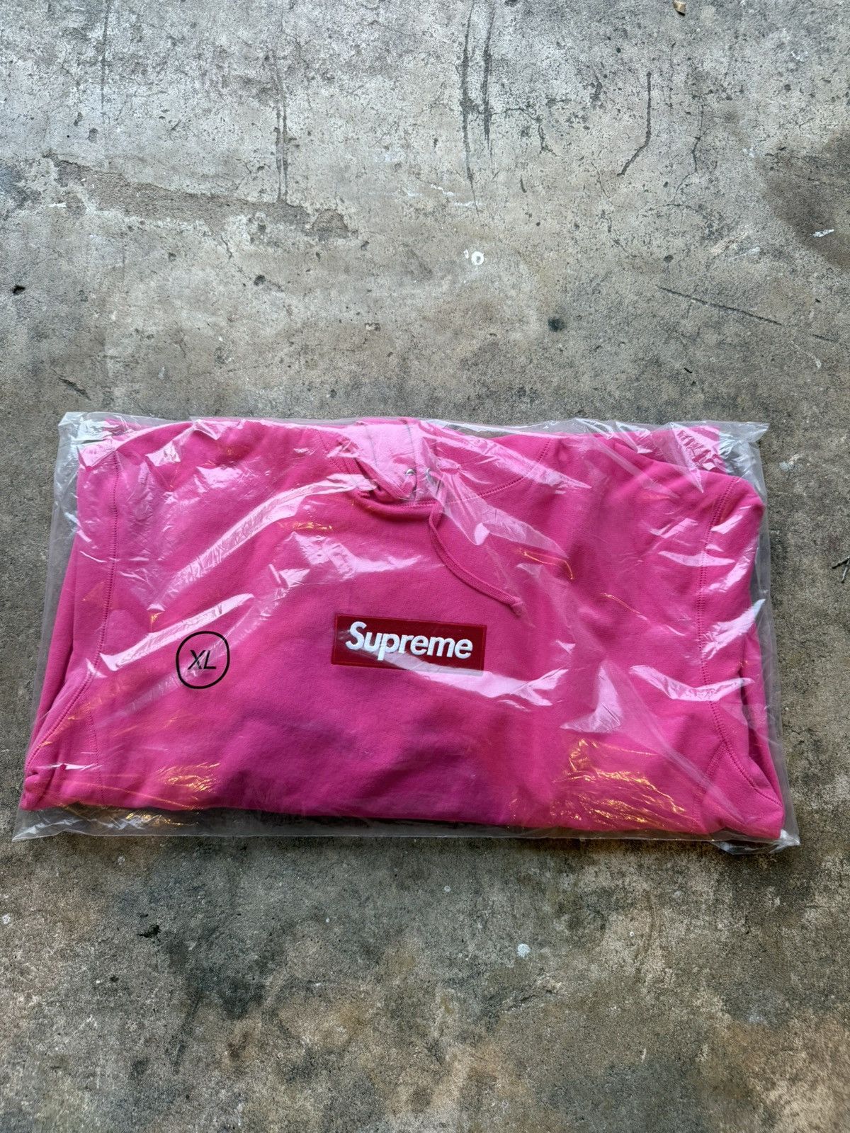 Supreme Supreme FW25 Box Logo Hoodie magenta / red Size US XL / EU 56 / 4 - 1 Thumbnail