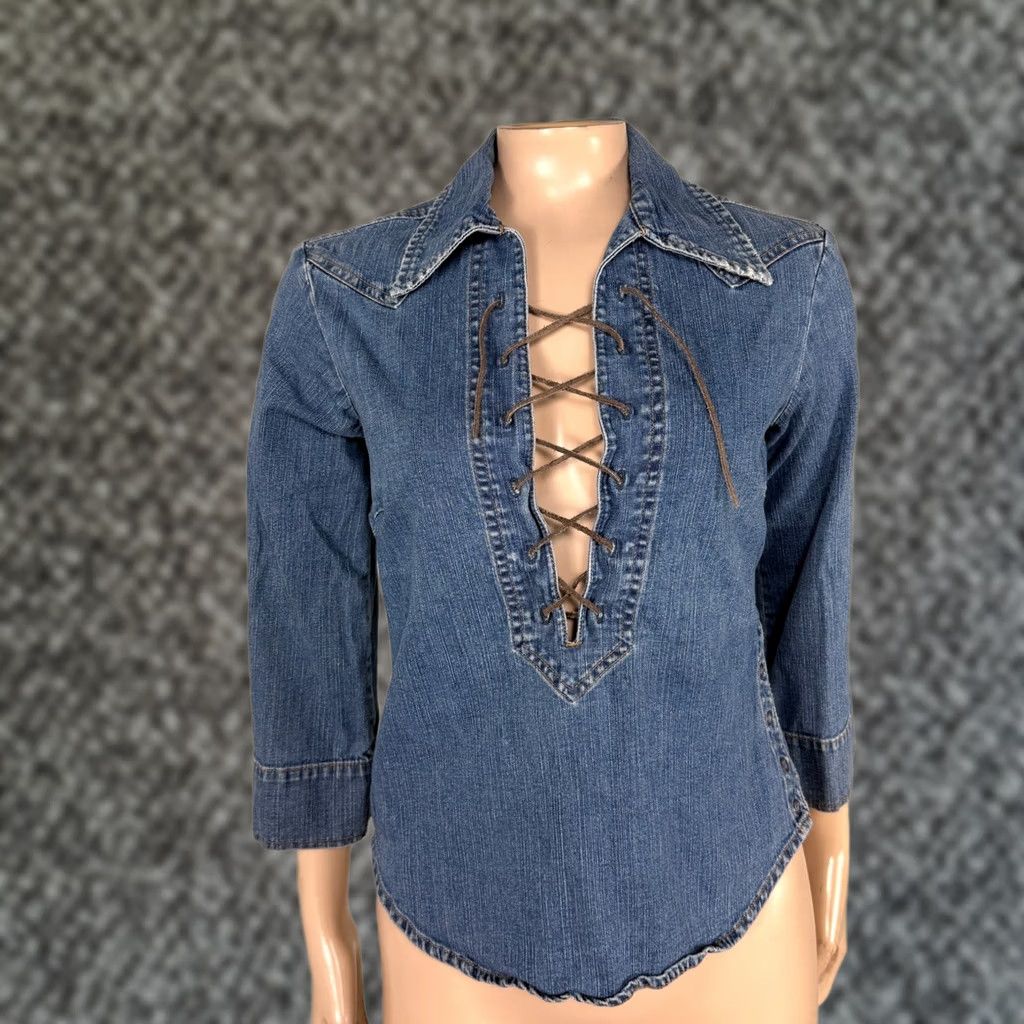 Levi's VINTAGE Levi's Women's Shirt Denim Lace Up Western Cowgirl Cotton Small BB8 Blue Floral Casual 90s Bohemian Size S / US 4 / IT 40 - 1 Thumbnail