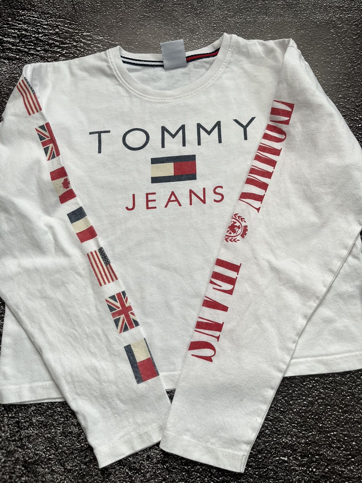 Tommy Hilfiger Vintage Tommy Jeans Big Multi Logo White Long Sleeve T-Shirt Size S / US 4 / IT 40 - 7 Thumbnail