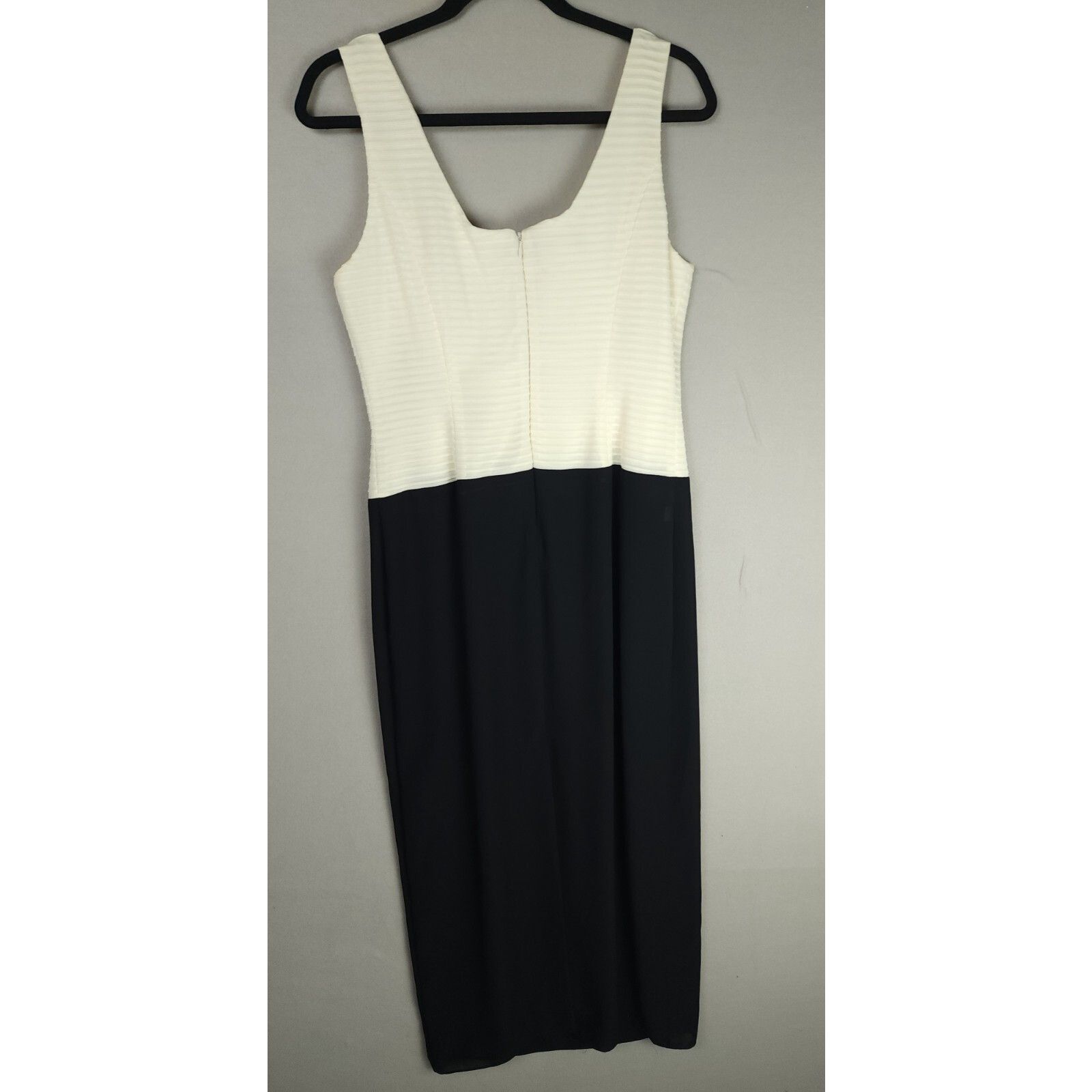 Vintage Patra Petite Full Length Two-Toned Beige/Blk Sheath Dress 8P Size M / US 6-8 / IT 42-44 - 2 Thumbnail