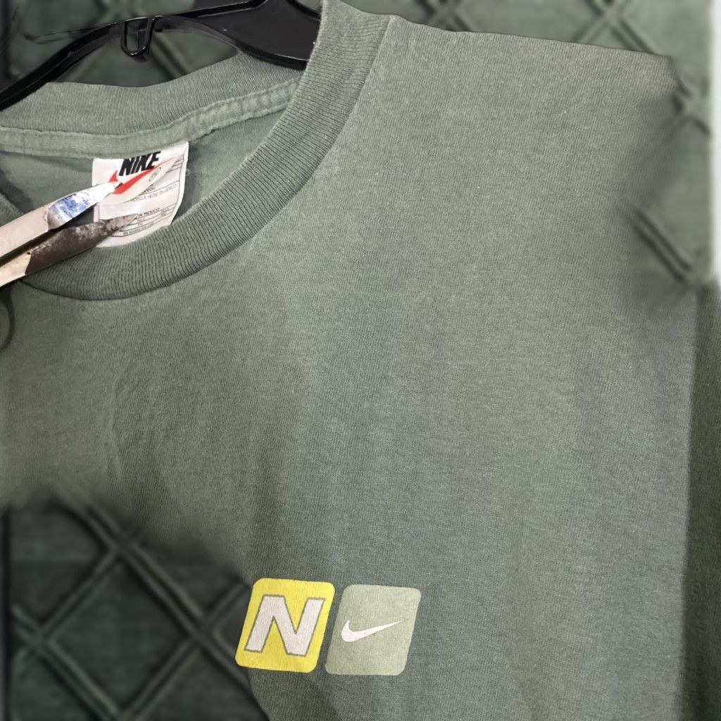 Nike VINTAGE Nike T Shirt Mens 2XL White Tag Athletics XXL Faded Green 26x31 Size US XXL / EU 58 / 5 - 1 Thumbnail