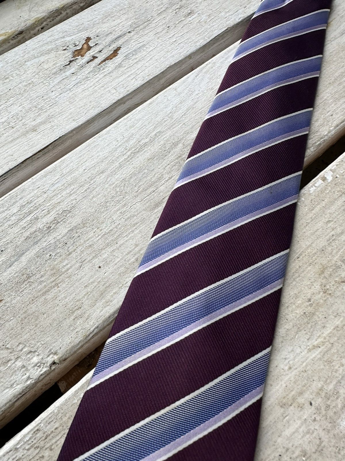 Designer × Hugo Boss 🚨RARE Hugo Boss Tie old money style Burgundy luxury monogram Size ONE SIZE - 7 Thumbnail