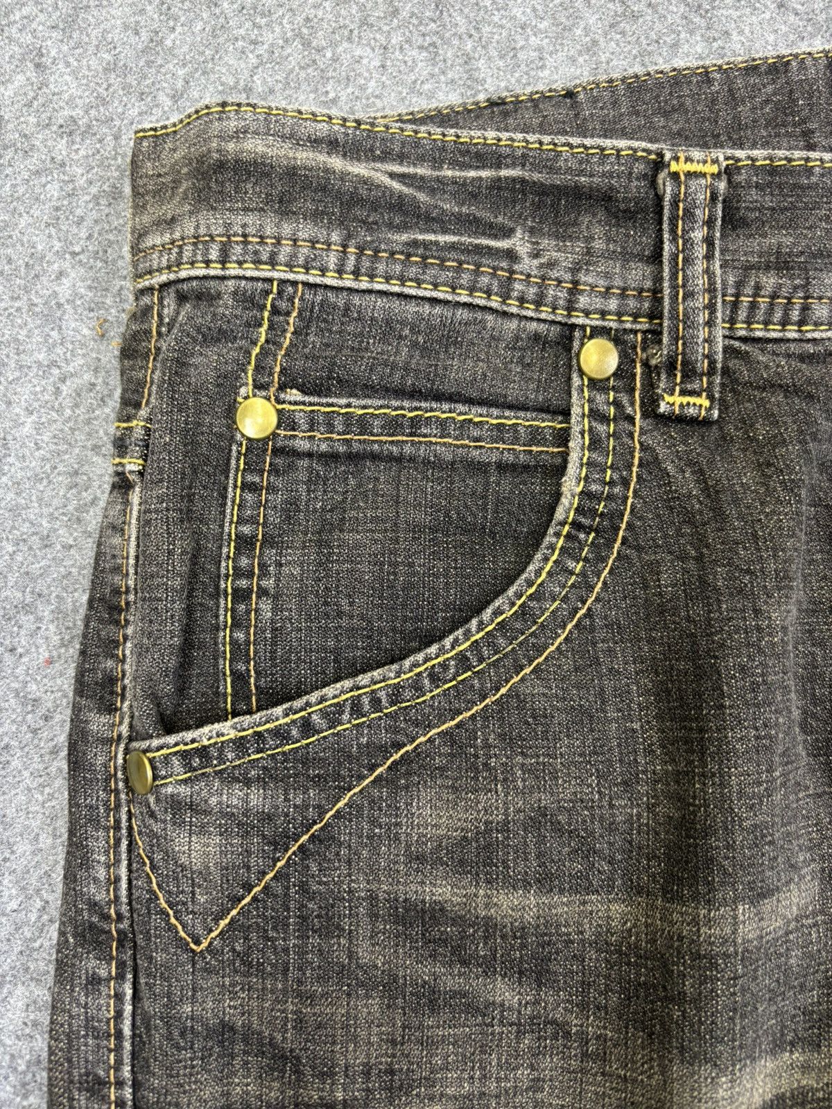 Wrangler 💥Flare💥Insane 90s Style Wrangler Mudwash Flare Denim F917 Size US 32 / EU 48 - 6 Thumbnail