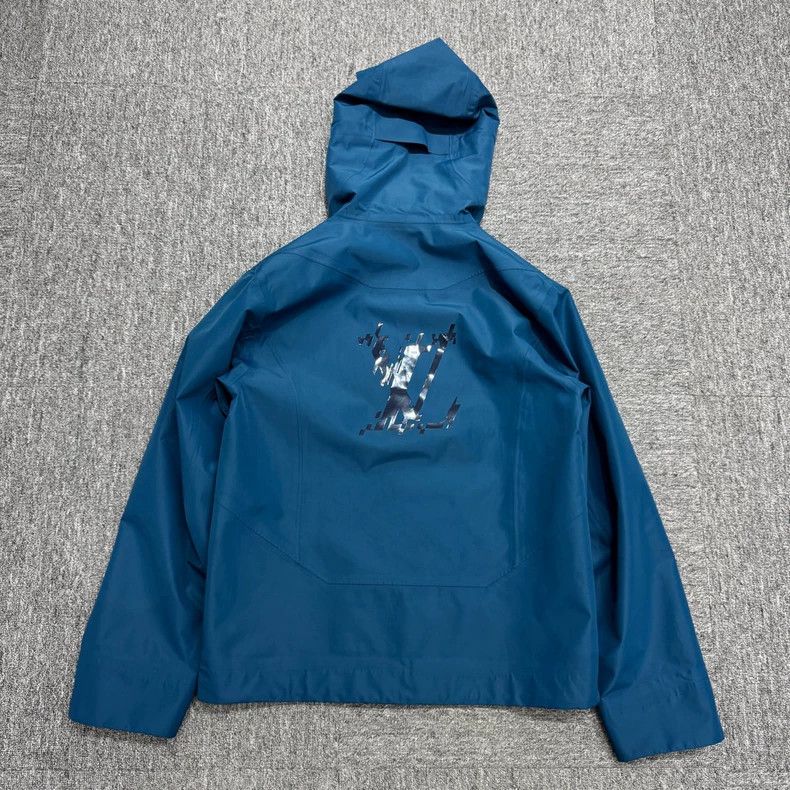 Louis Vuitton louis vuitton 24ss monogrammed assault jacket 2501-Nextarr Size US S / EU 44-46 / 1 - 4 Thumbnail