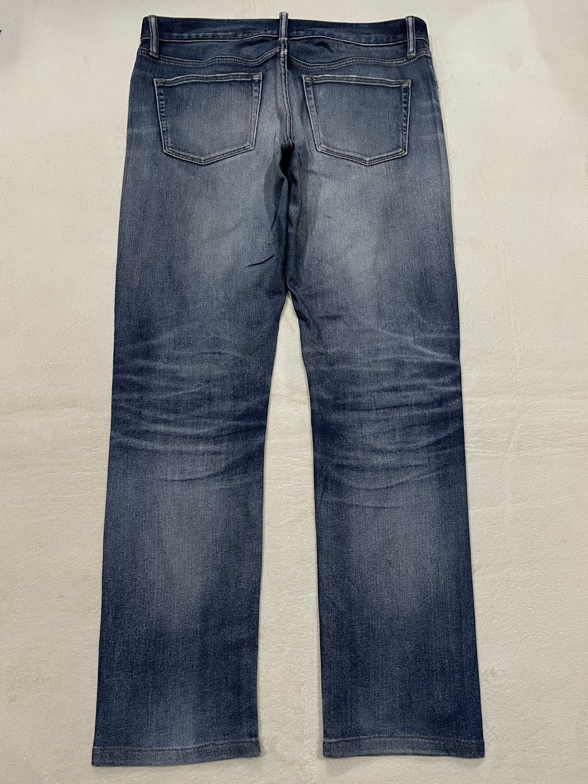Uniqlo Vintage Uniqlo distressed faded dark blue jeans Size US 36 / EU 52 - 12 Thumbnail