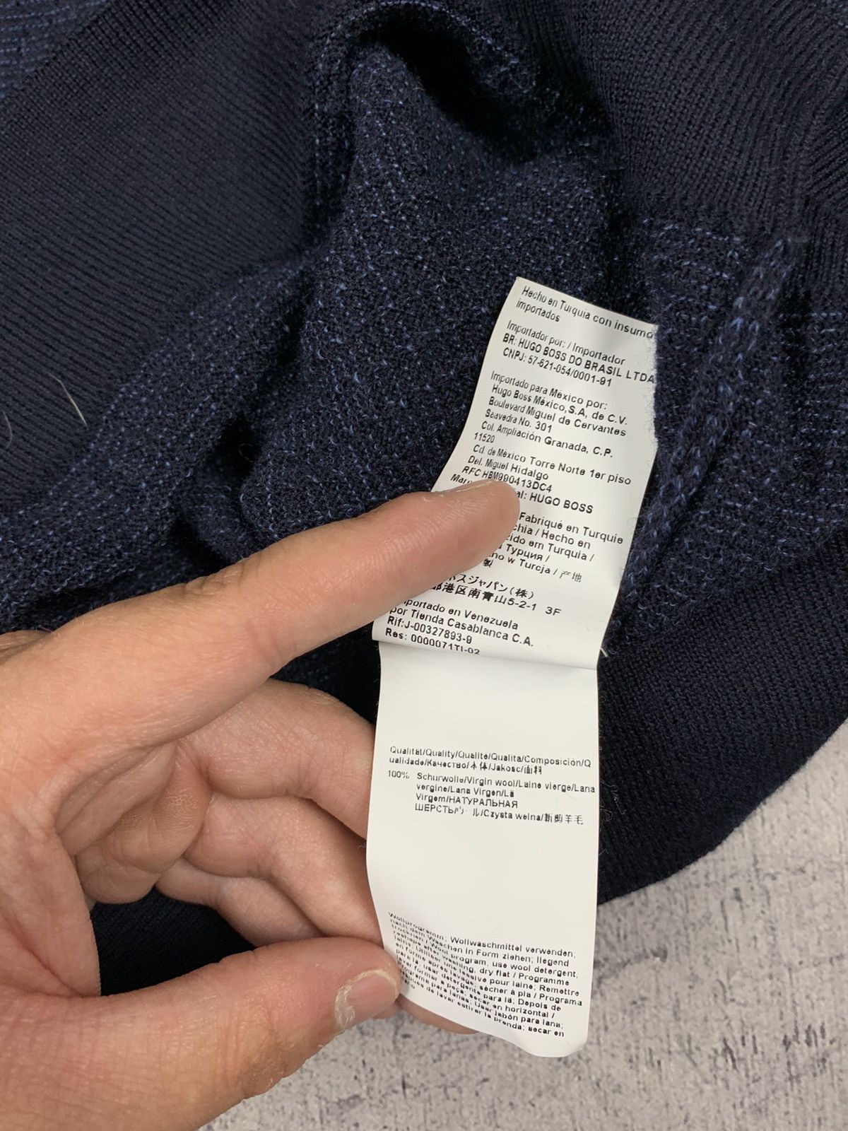 Hugo Boss Hugo Boss Finest Italian Yarn Slim Fit Sweater V-Neck luxury Size US M / EU 48-50 / 2 - 8 Thumbnail