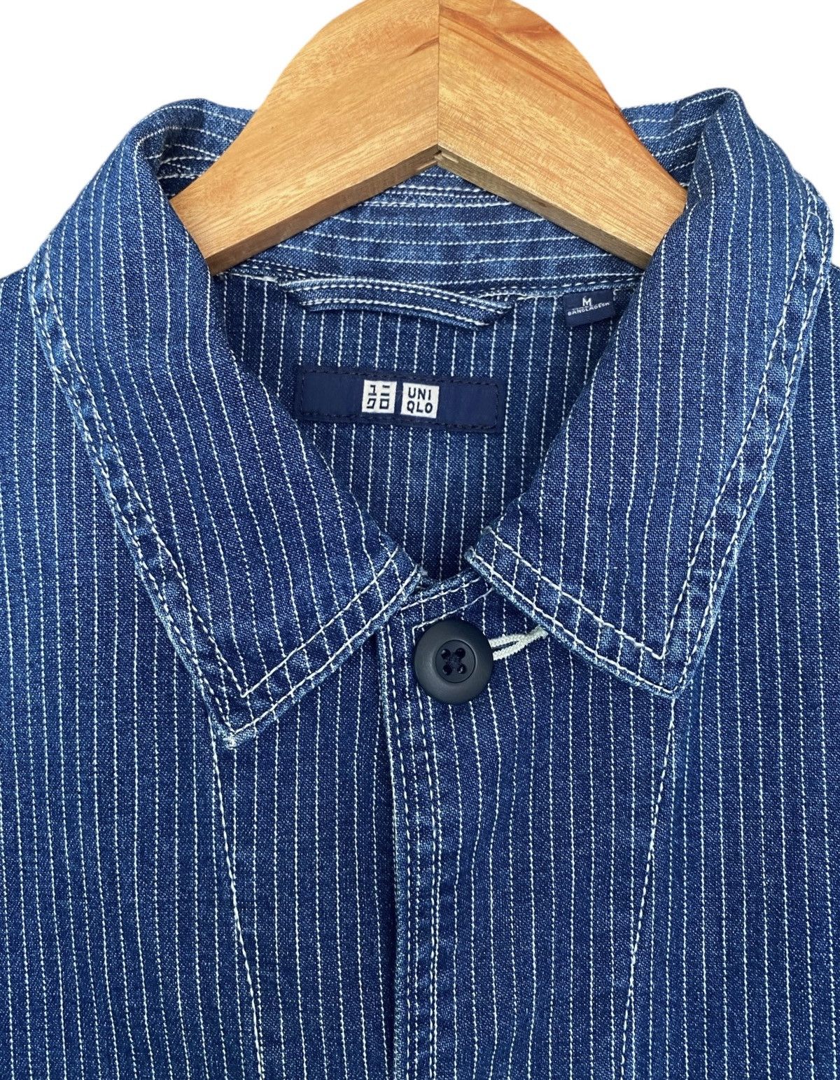 Uniqlo UNIQLO Wabash Button Denim Shirt (M) Size US M / EU 48-50 / 2 - 8 Thumbnail