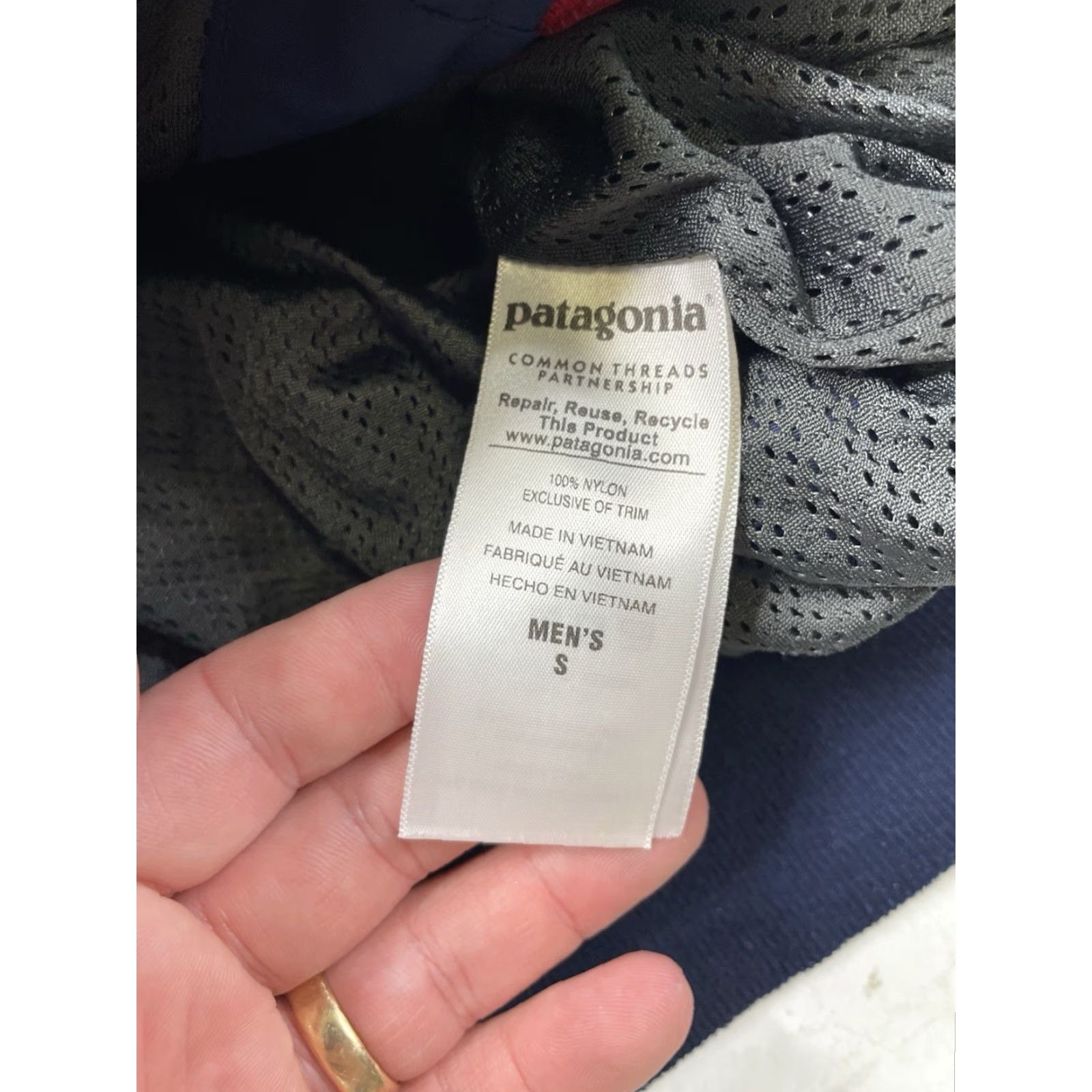 Patagonia Patagonia Jacket Men's S Blue Windbreaker Full Zip Bomber 28151 Outdoor Hiking Windbreaker Nylon Regular Mens Real 28150 28151 Size US S / EU 44-46 / 1 - 4 Thumbnail