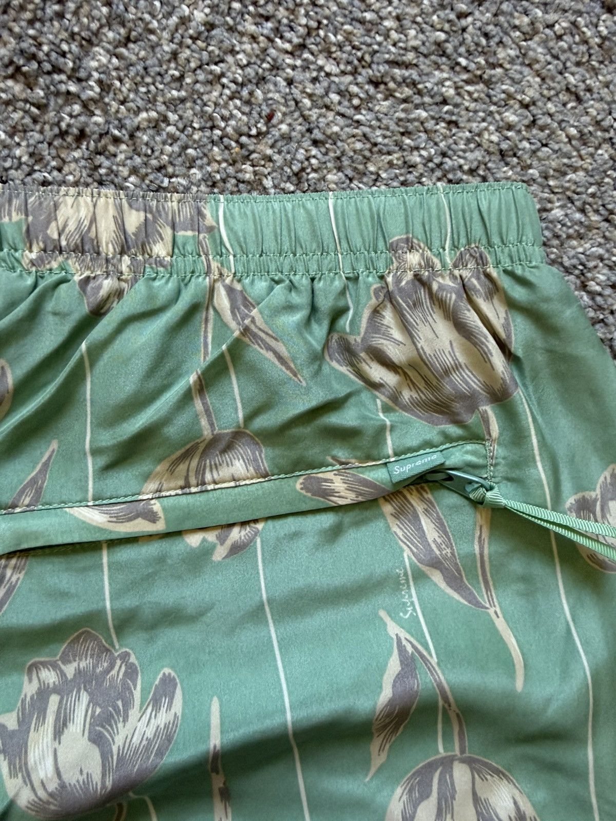 Supreme Supreme Floral Silk Track Pants Size US 34 / EU 50 - 8 Thumbnail
