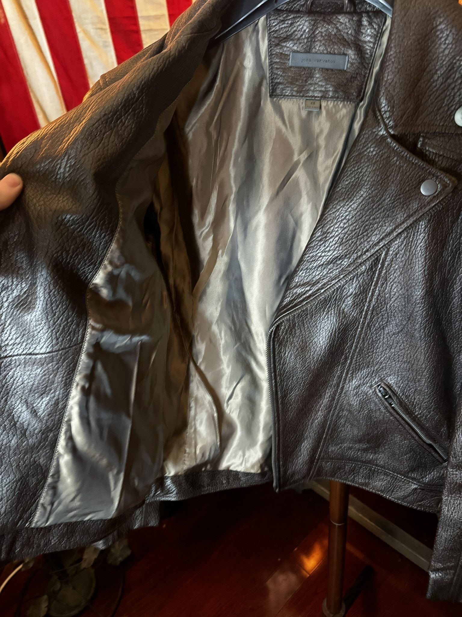 John Varvatos JOHN VARVATOS 25th YEAR Silver Foil Leather Moto Jacket sz48 Size US M / EU 48-50 / 2 - 7 Thumbnail