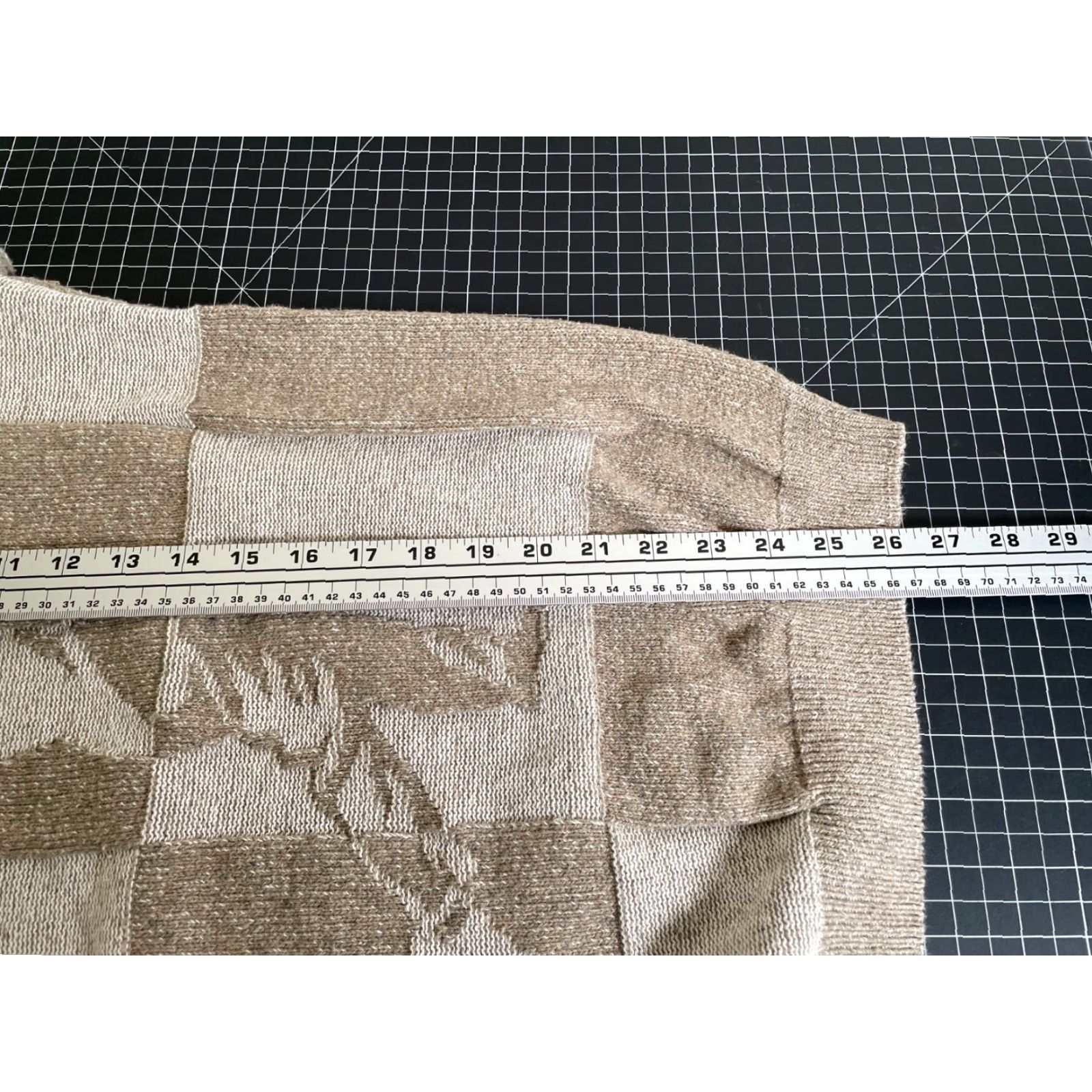 Haggar VINTAGE Haggar Tour Golf Sweater Adult Medium Beige Crewneck Geometric 90s Golf Preppy Mens Regular Pullover Sweater Size US M / EU 48-50 / 2 - 6 Thumbnail