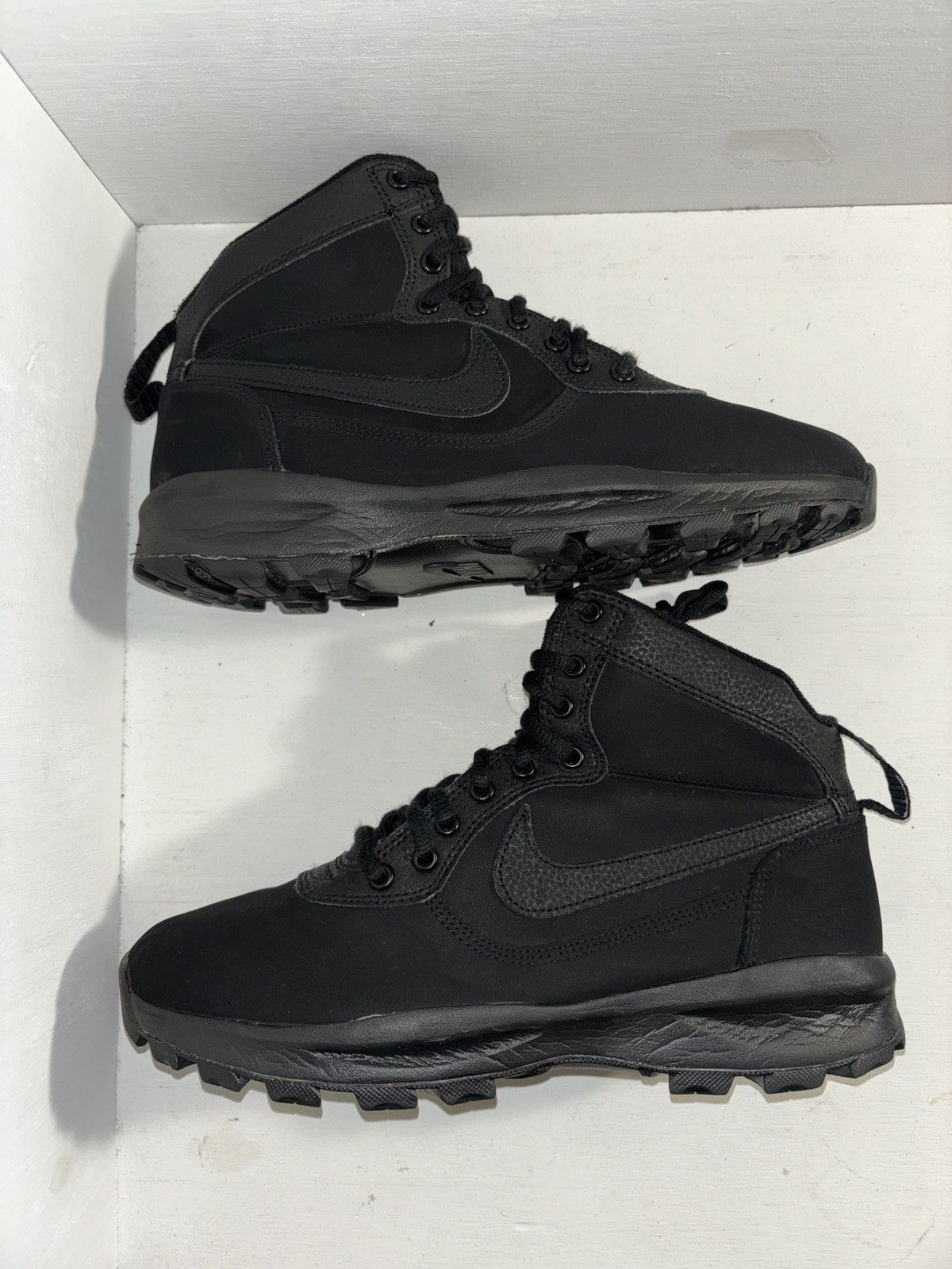Nike nike manoadome triple black Grailed