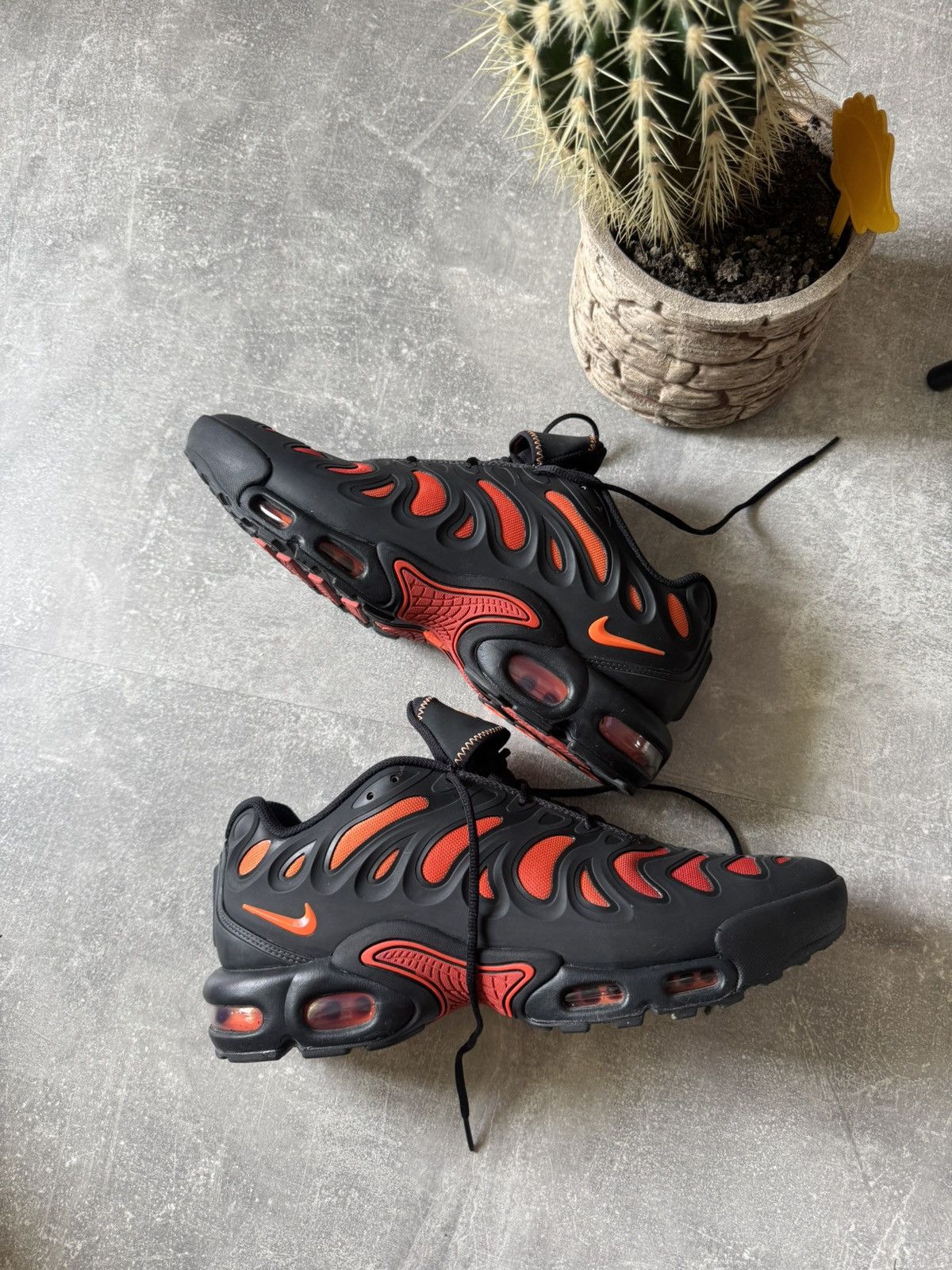 Nike NIKE AIR MAX PLUS DRIFT Size US 11 / EU 44 - 9 Thumbnail
