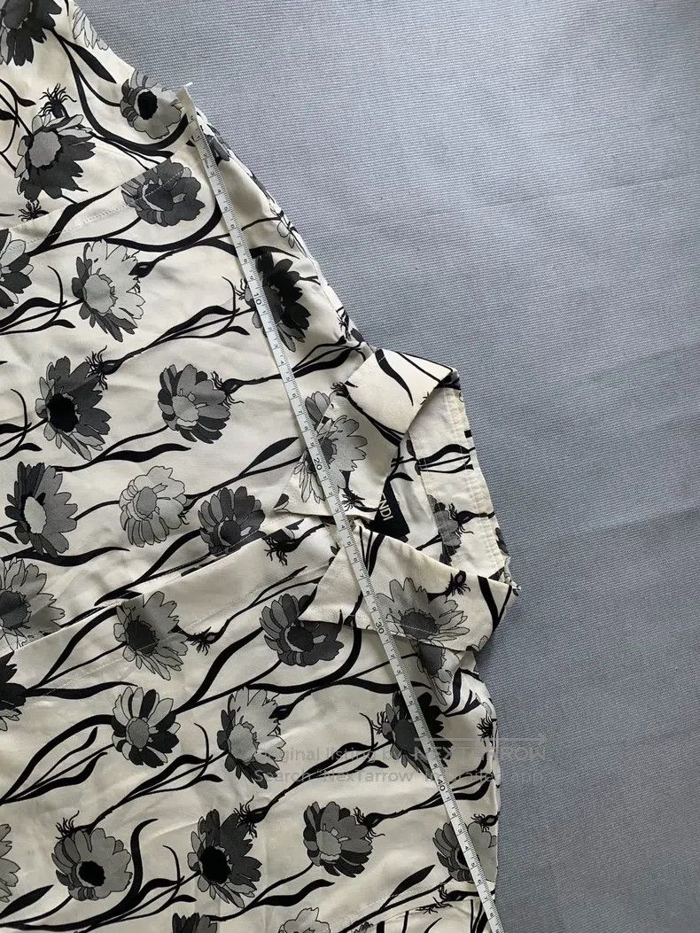 Fendi Fendi size 39 Runway silk shirt with floral print Size US L / EU 52-54 / 3 - 6 Thumbnail