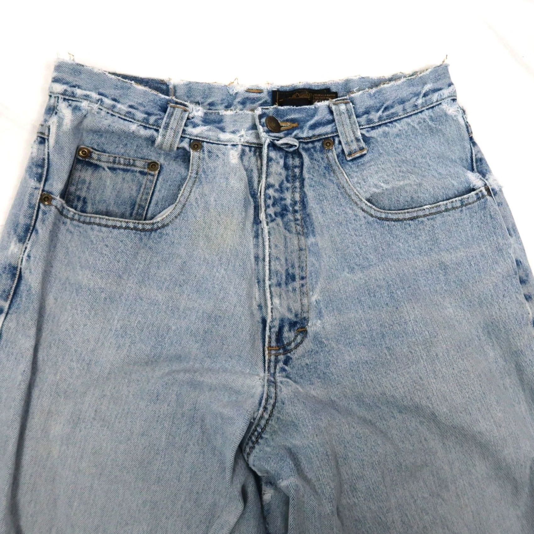 Eddie Bauer VINTAGE Eddie Bauer Jeans Distressed Light Wash Straight 90s 28" Waist 28" Inseam Womens 10 Regular Denim 100% Cotton Size 32" / US 10 / IT 46 - 2 Thumbnail
