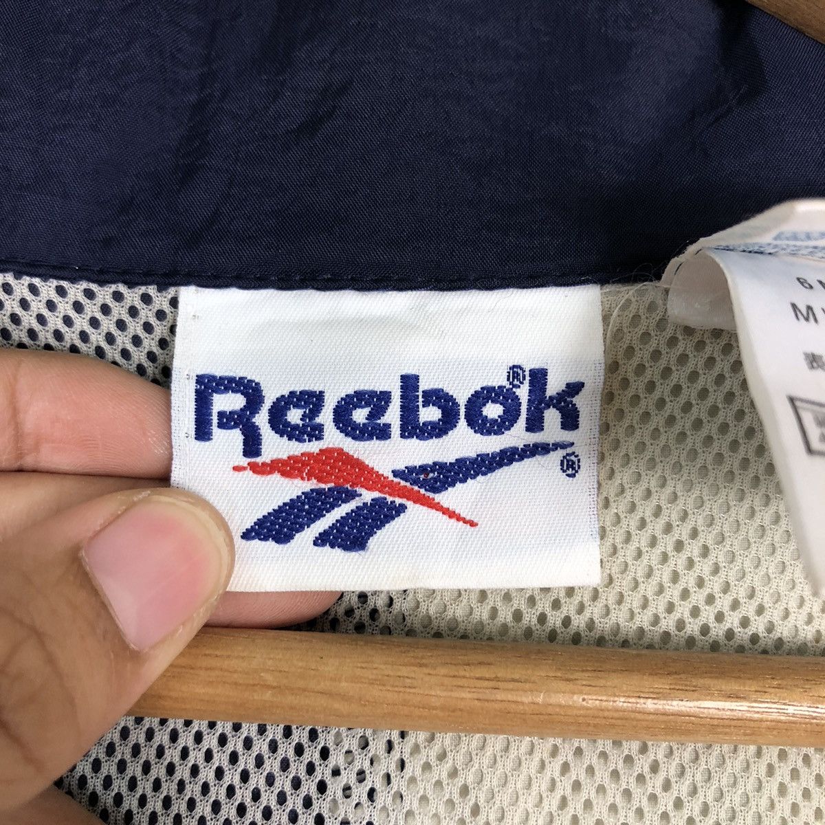 Japanese Brand 🔥Vintage Bomber Jacket Reebok Big Logo Over Print Size US L / EU 52-54 / 3 - 18 Thumbnail