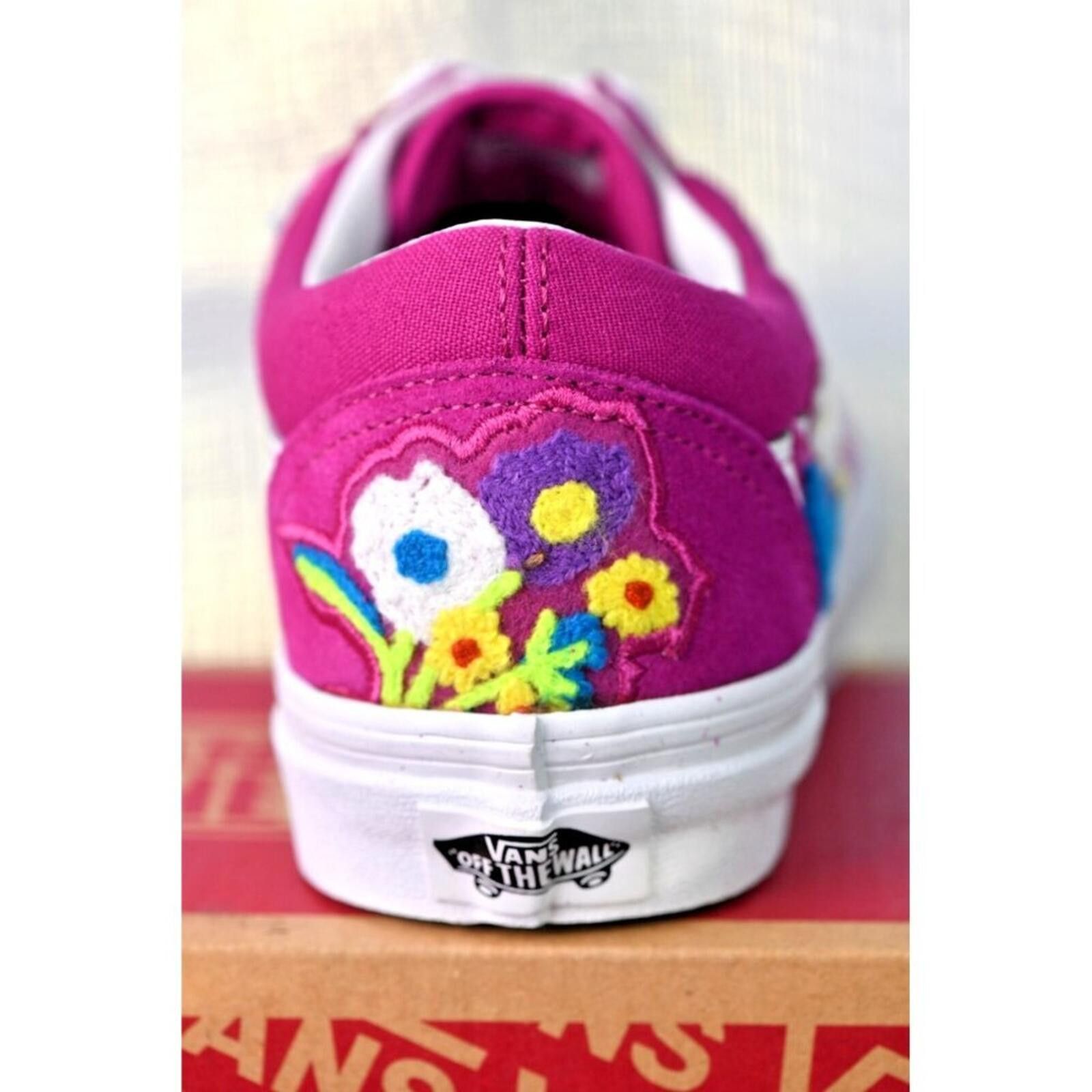 Vans Vans Old Skool Floral Chenille Sneakers | Purple/White Size US 6.5 / IT 36.5 - 7 Thumbnail