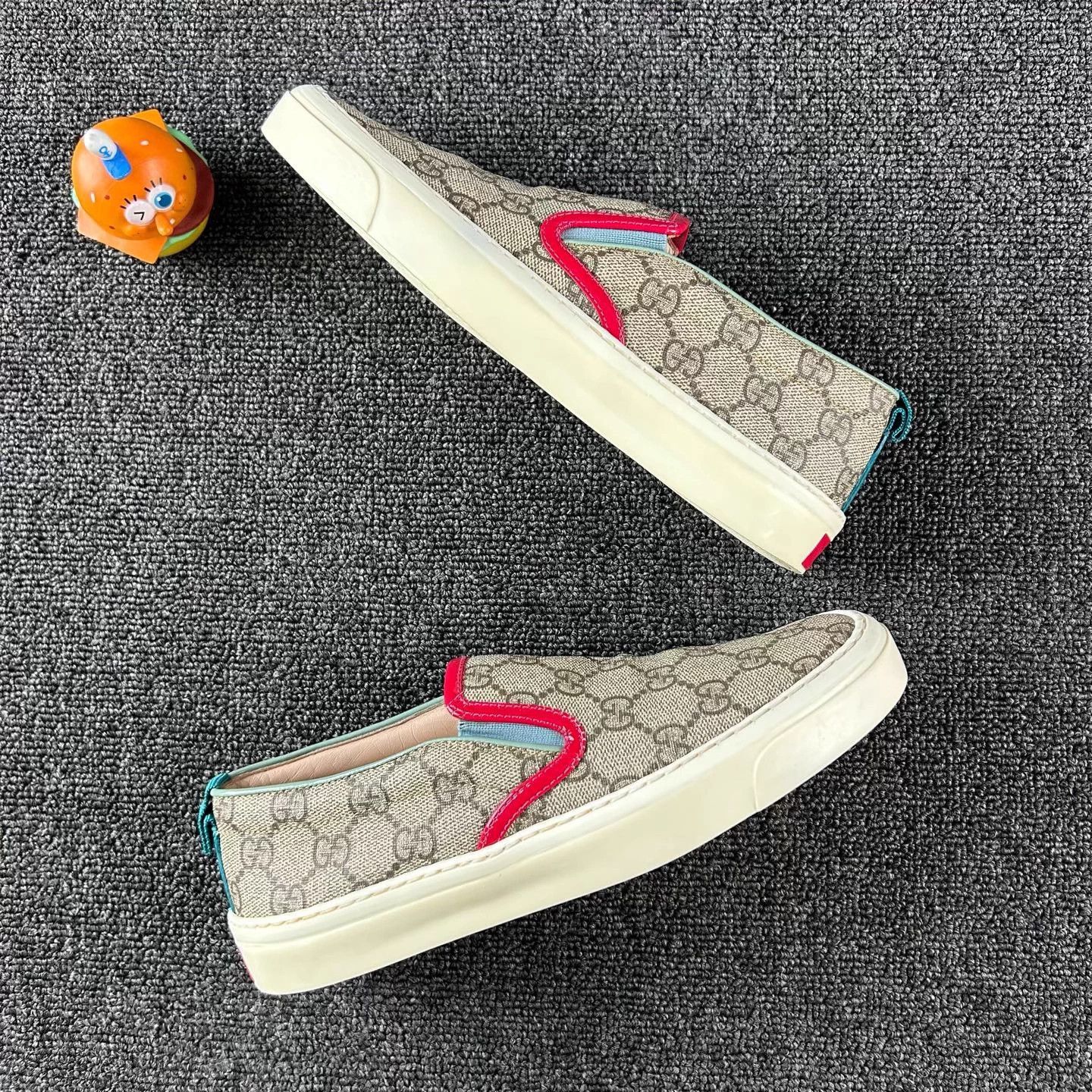 Gucci Gucci GG Supreme slip-on sneaker women's 35.5 Size US 4.5 / IT 34.5 - 4 Thumbnail
