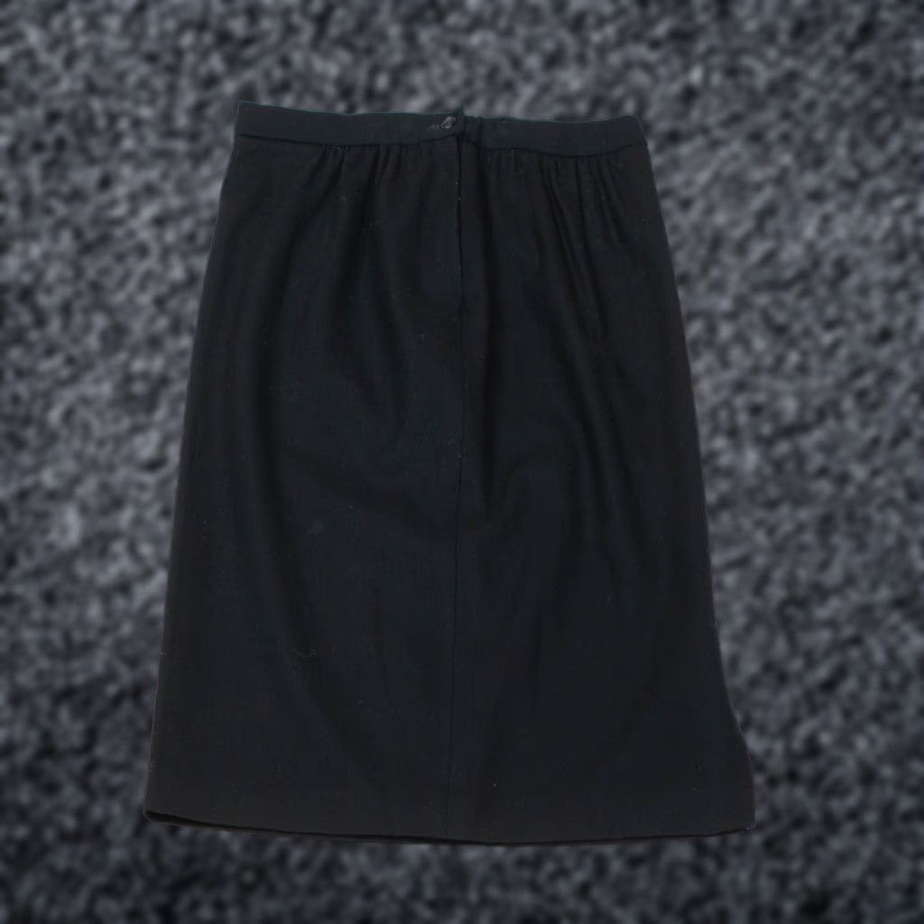 Pendleton VINTAGE Pendleton Skirt Women Petite 14 Wool Black Button Midi Pleated 80s 90s Handcrafted Size 36" / US 14 / IT 50 - 1 Thumbnail