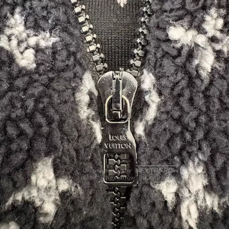 Louis Vuitton Louis Vuitton Monogram Full Logo Lambswool Teddy Jacket Size US S / EU 44-46 / 1 - 6 Thumbnail