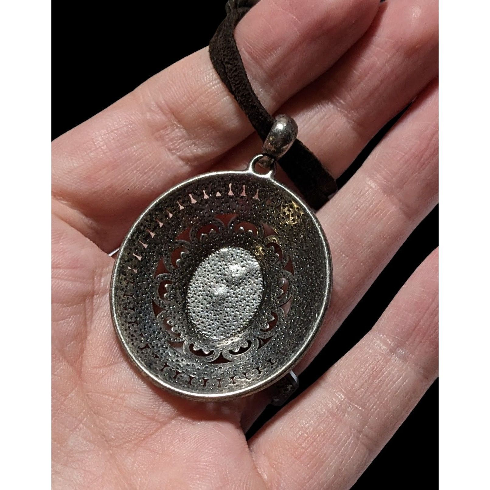 Other Victorian Style Enamel Medallion Necklace Size ONE SIZE - 3 Thumbnail
