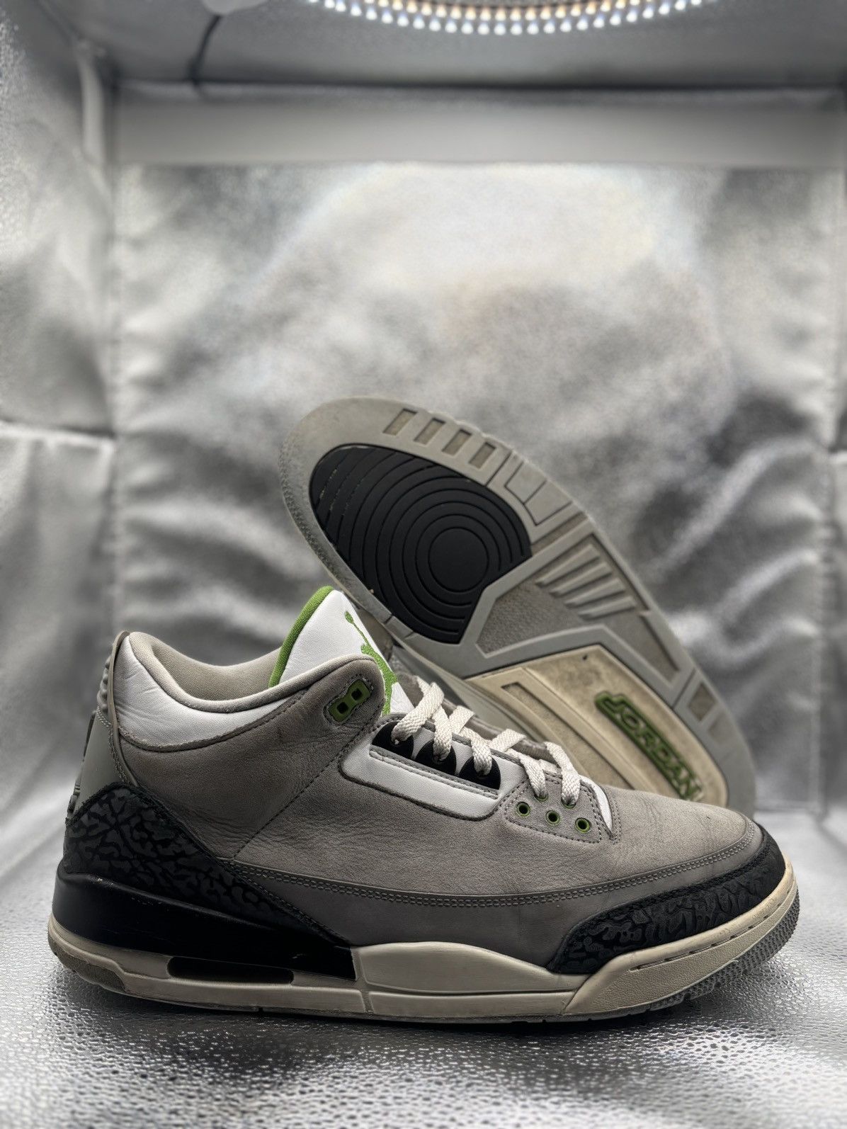 Jordan Brand Air Jordan 3 chlorophyll Size US 14 / EU 47 - 1 Thumbnail