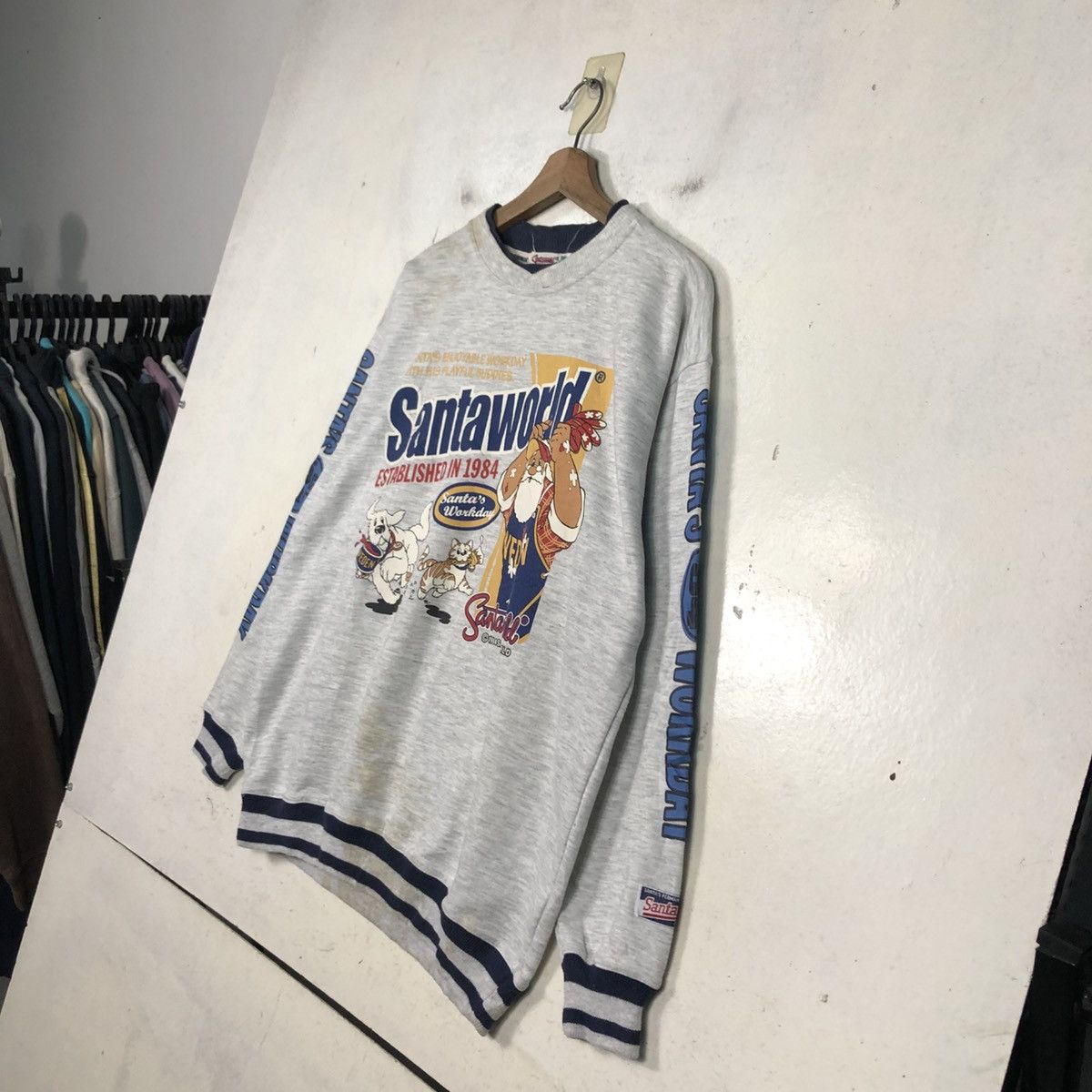Japanese Brand 📌Vintage Sweatshirt Crewneck Santaworld Big Logo Cartoon Size US L / EU 52-54 / 3 - 4 Thumbnail