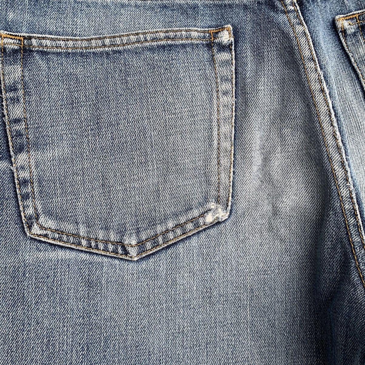 Undercover × Uniqlo Vintage Y2K Faded Lightwash Distressed Jeans W31x32 Size US 31 - 12 Thumbnail