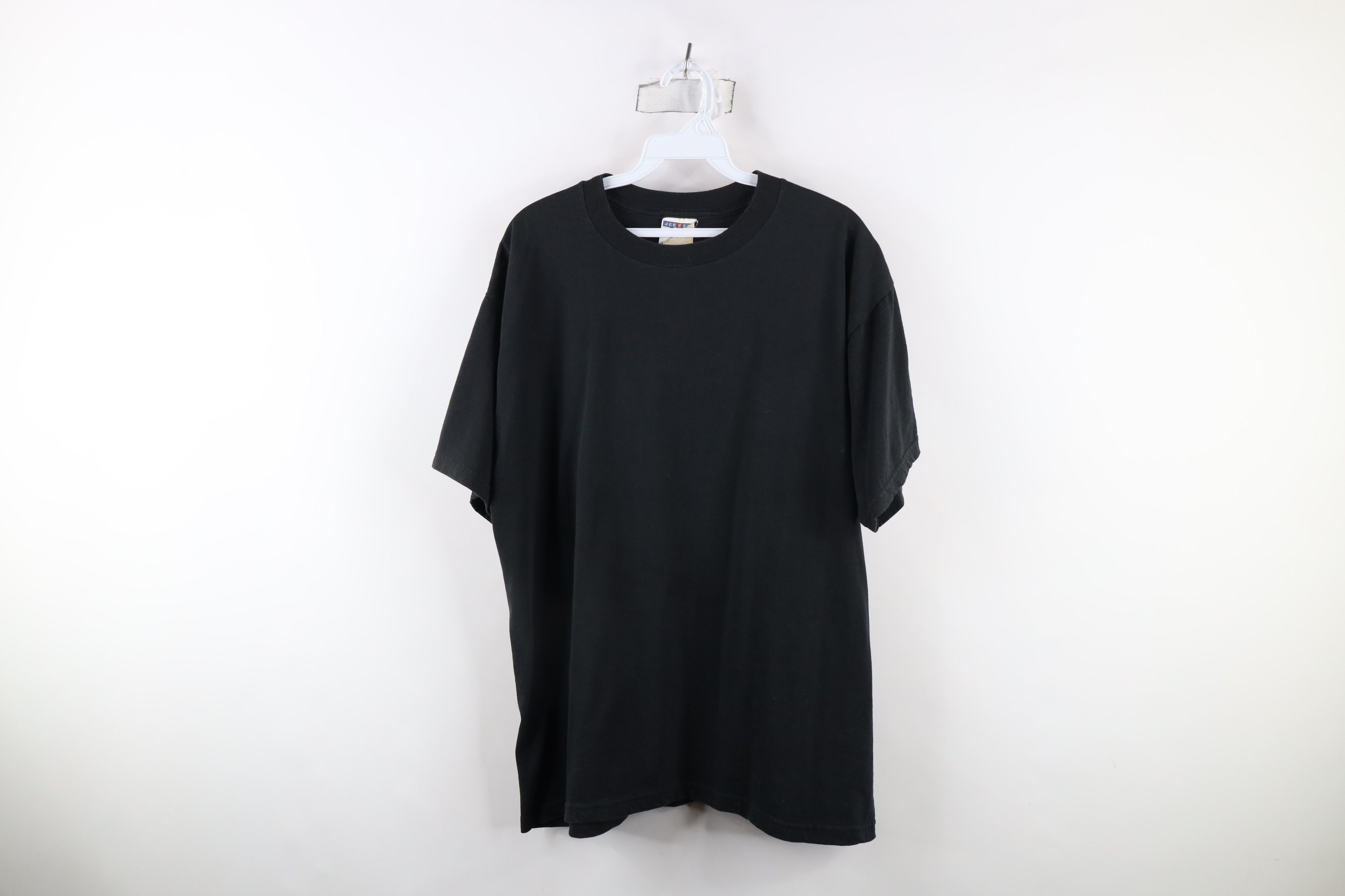 Vintage Vintage 90s Streetwear Blank Heavyweight T-Shirt Black Size US L / EU 52-54 / 3 - 1 Thumbnail