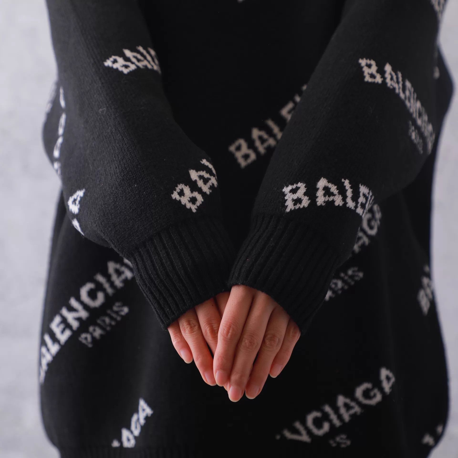 Balenciaga Sweater Size 34