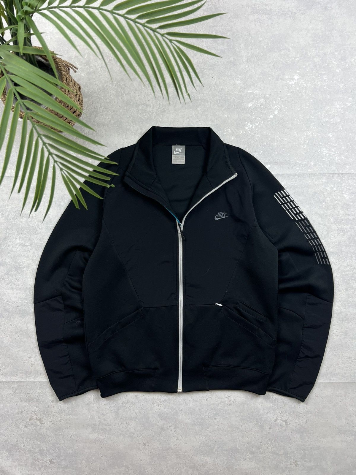 Nike 00s Nike Air Sleeve Logo Vintage Drill Windbreaker Jacket Size US S / EU 44-46 / 1 - 1 Thumbnail