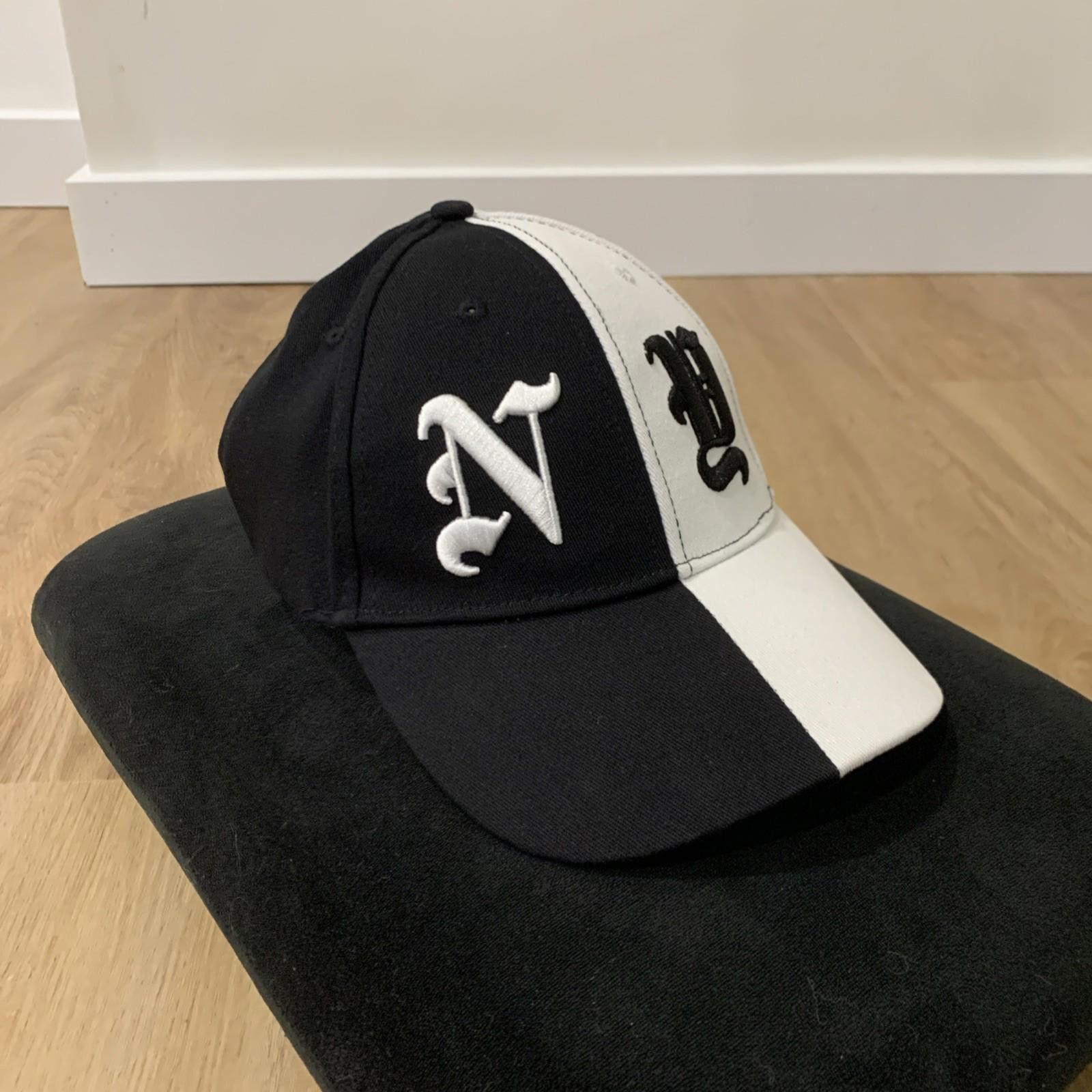 Urban Outfitters URBN IDNTY Snapback Hat Black White Gothic Streetwear Cap Size ONE SIZE - 8 Thumbnail
