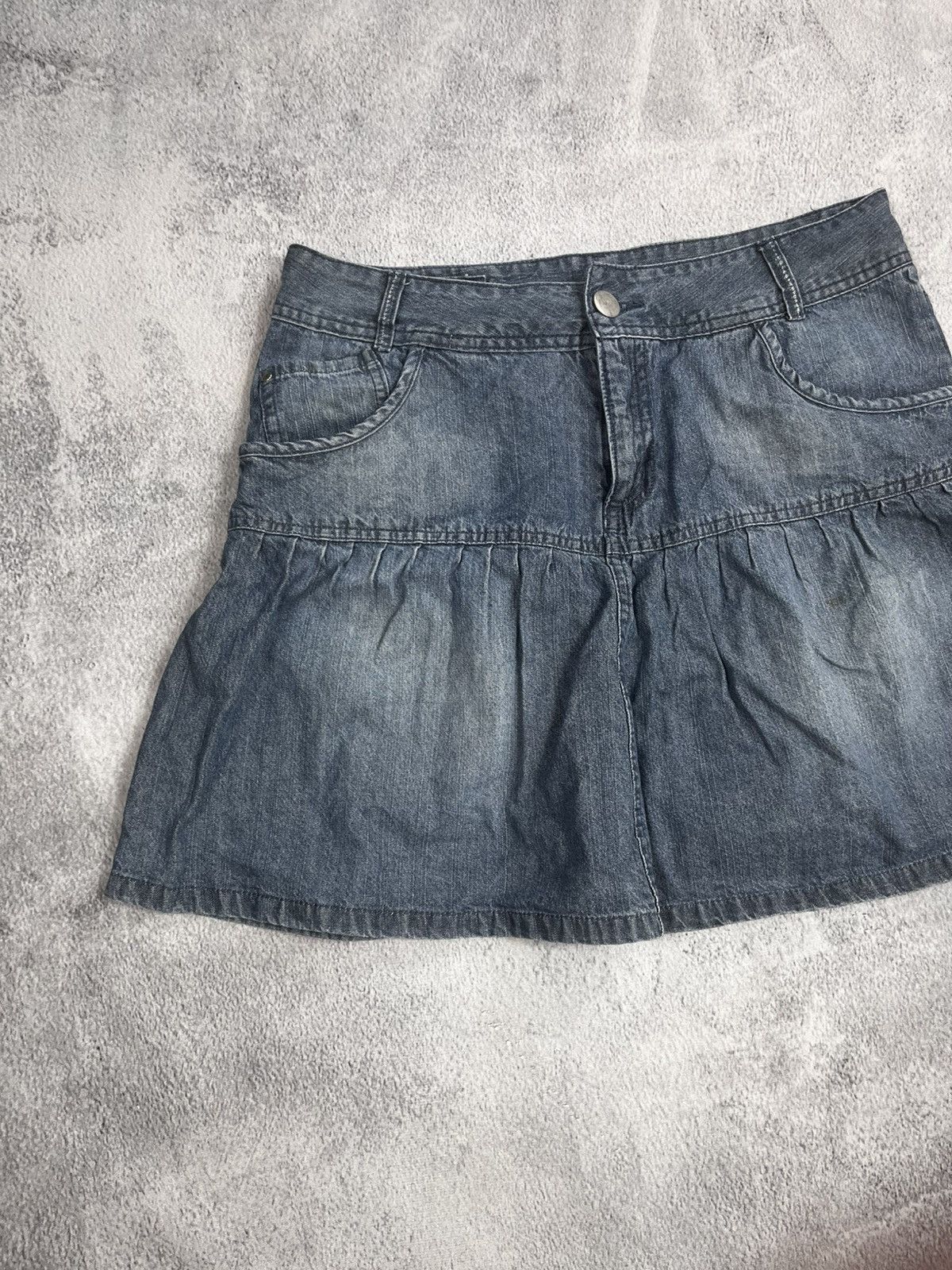 Japanese Brand × Vintage Vintage Y2K flared faded mini skirt Japanese 00s style Size 30" / US 8 / IT 44 - 2 Thumbnail
