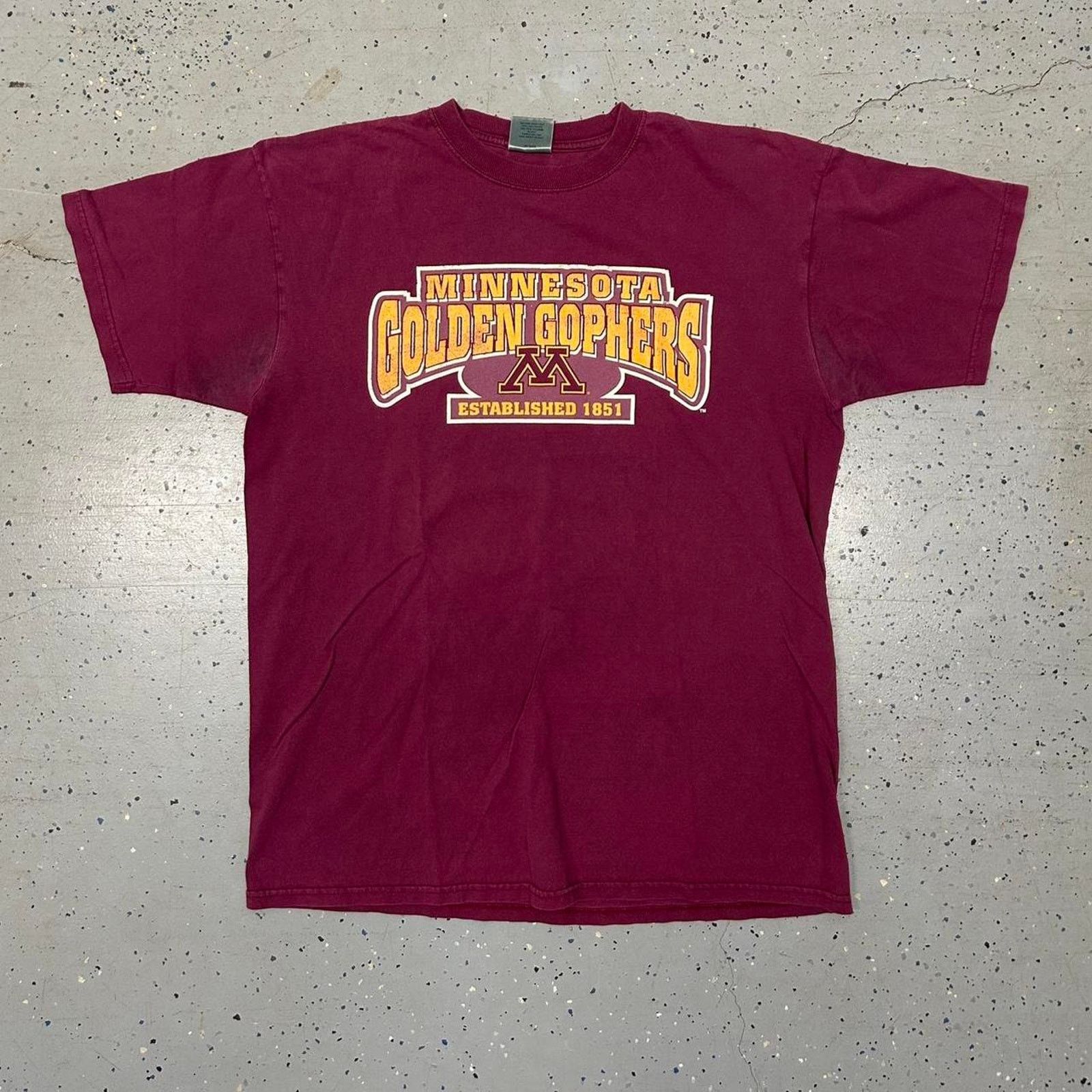 Other Burgundy Minnesota Golden Gophers T-shirt Size US XL / EU 56 / 4 - 1 Thumbnail