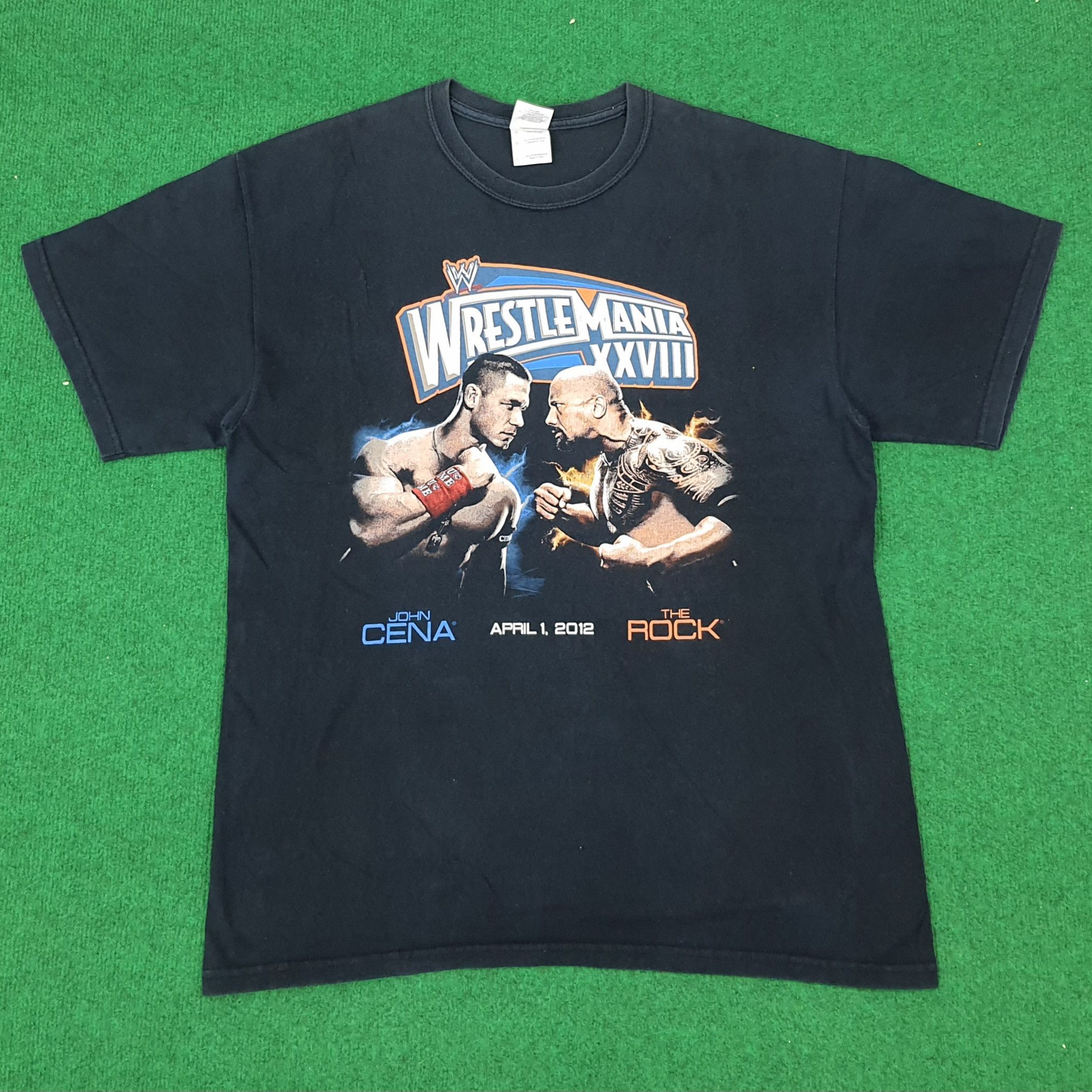 Vintage × WWE Vintage WWE WrestleMania XXVIII John Cena The Rock Tshirt Size US L / EU 52-54 / 3 - 1 Thumbnail