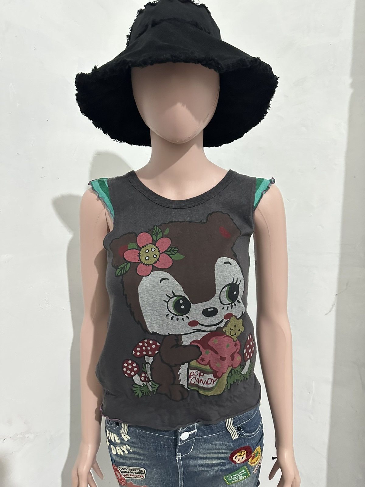 Japanese Brand Grand Ground Cute Japanese Cartoon Sleeveless Size S / US 4 / IT 40 - 1 Thumbnail