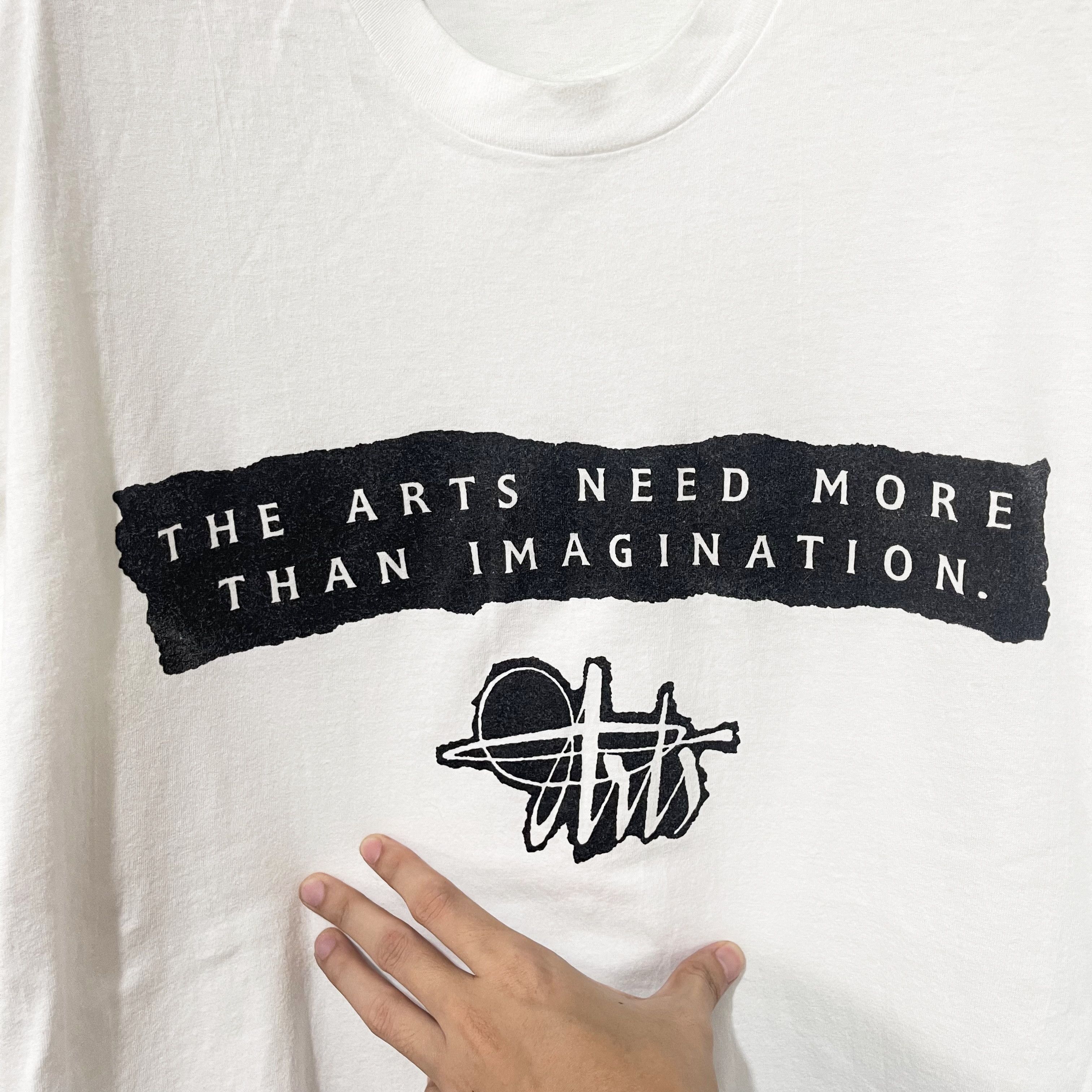 Louis Vuitton Vintage 90s The Arts Need More Than Imagination T-Shirt Size US XL / EU 56 / 4 - 2 Thumbnail