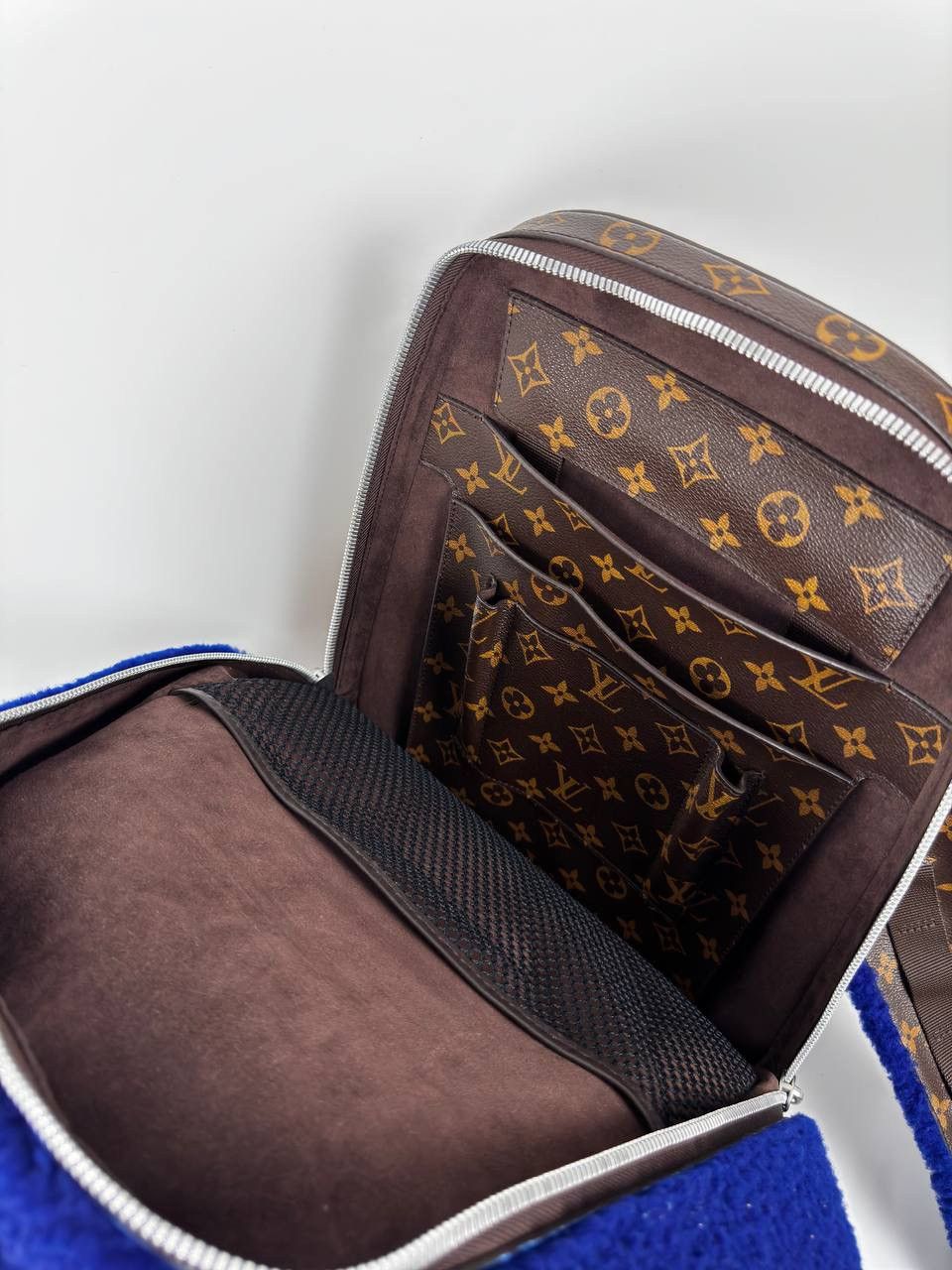 Louis Vuitton Louis Vuitton Teddy Monogram Backpack Size ONE SIZE - 4 Thumbnail