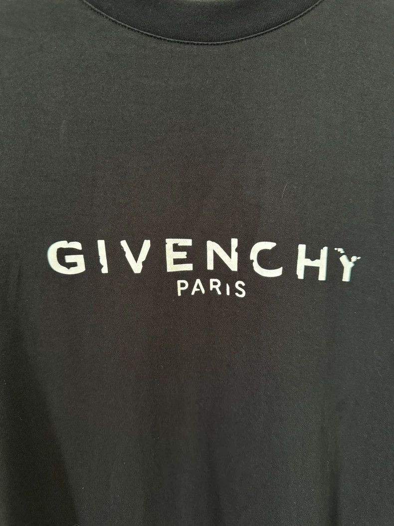 Givenchy Givenchy Black Printed Destroyed Font Logo Short Sleeve, S Size US M / EU 48-50 / 2 - 4 Thumbnail