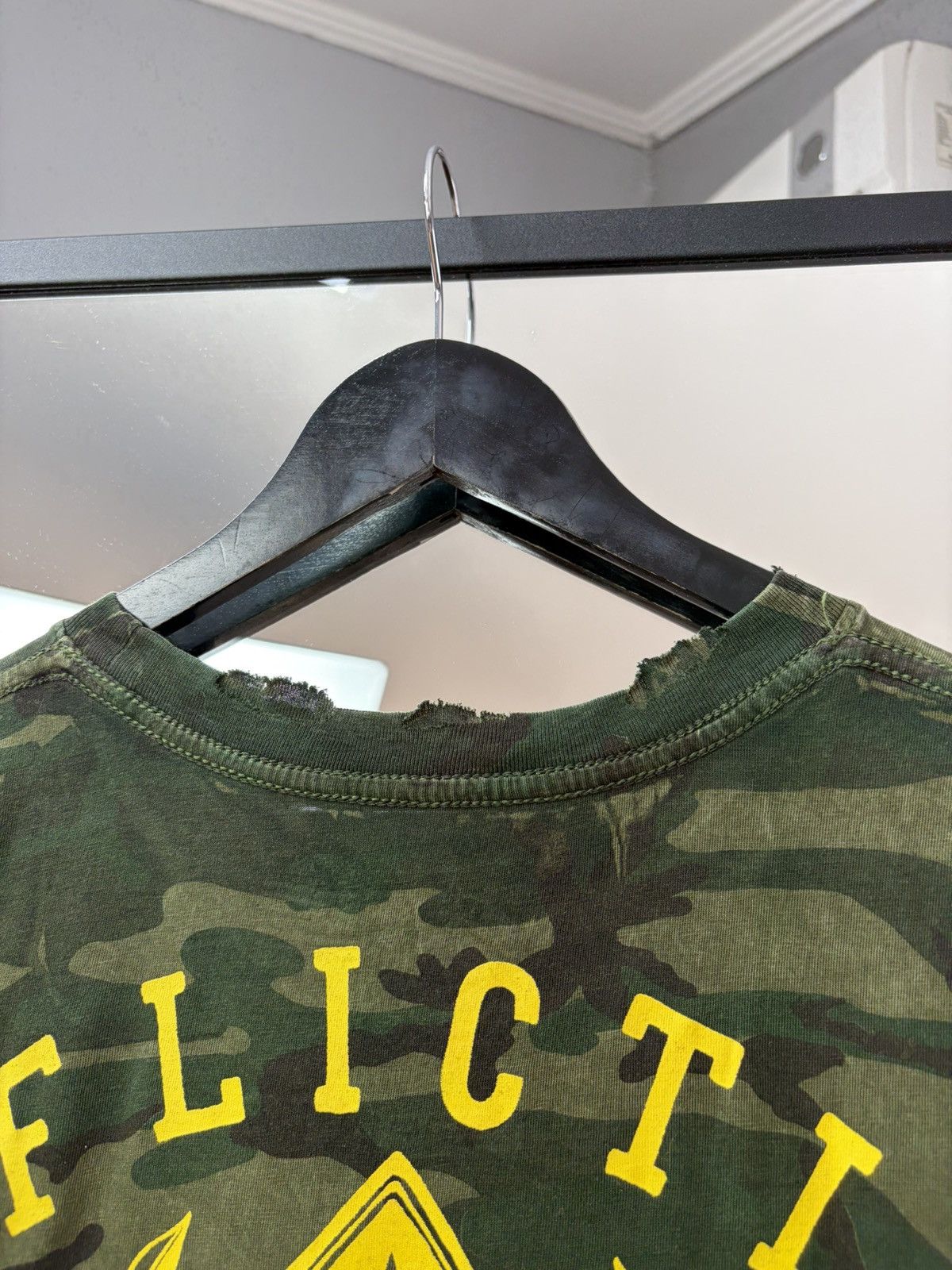 Affliction Affliction Camo Skull T-Shirt Y2K Archive MMA Graphic Tee Size US XL / EU 56 / 4 - 8 Thumbnail
