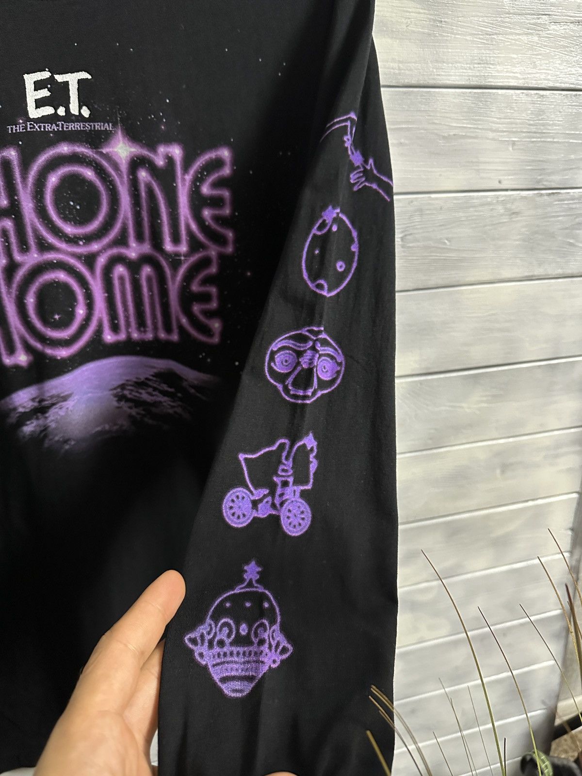 Universal Studios Rare E.T The Extra-Terrestrial Ringer Long-Sleeve Vintage Size US M / EU 48-50 / 2 - 4 Thumbnail