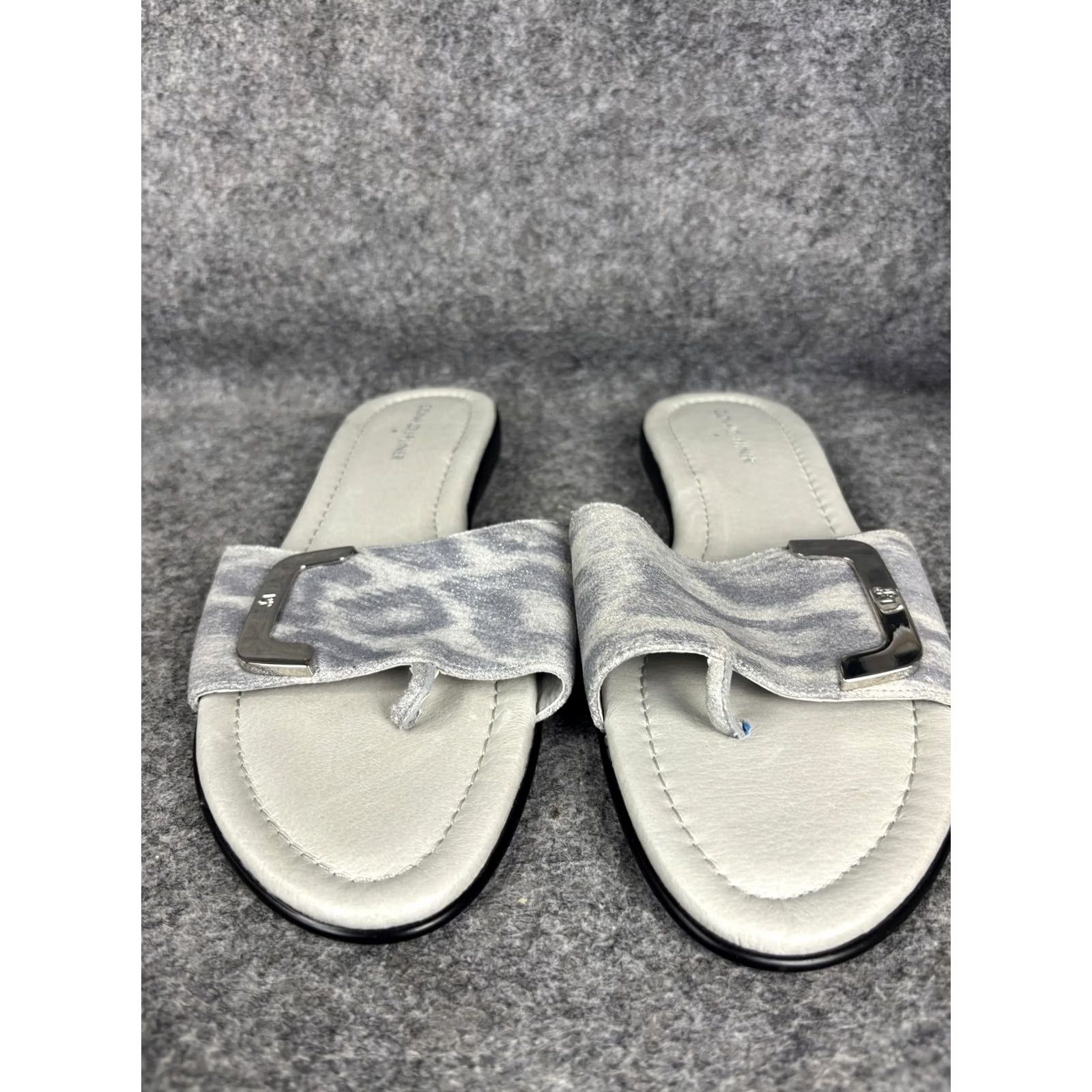 Donald Pliner Donald J Pliner Sandals Womens 10 Gray BOLT OH Thong Animal Print Slip On Leather Upper Flat Heel Womens Shoes Size US 10 / IT 40 - 2 Thumbnail