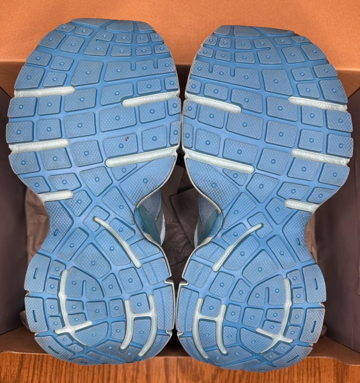 Balenciaga Balenciaga 3XL Worn Out Sneaker (Blue) Size US 8 / EU 41 - 6 Thumbnail