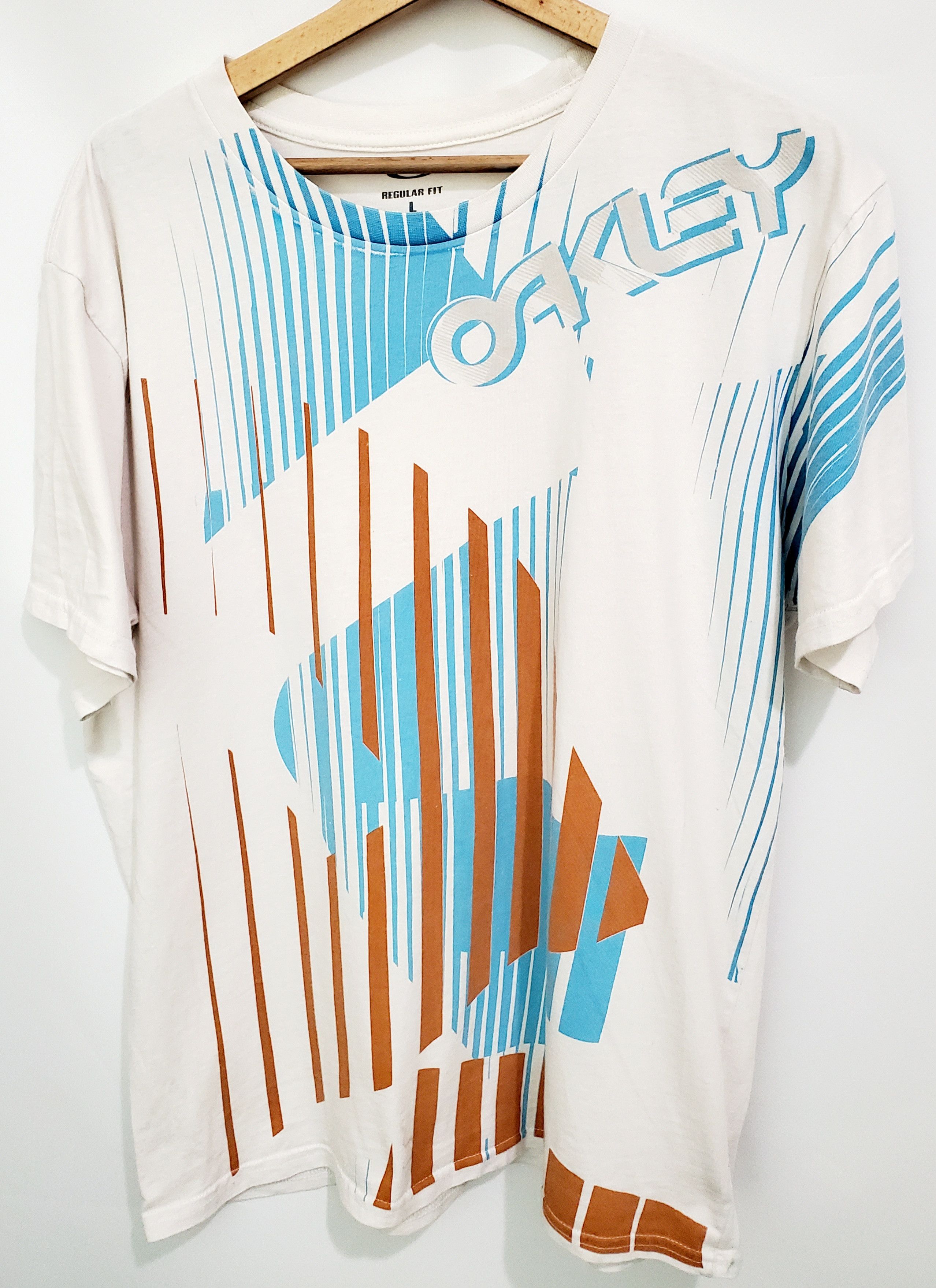 Oakley Oakley vintage y2k T shirt size L Size US L / EU 52-54 / 3 - 1 Thumbnail