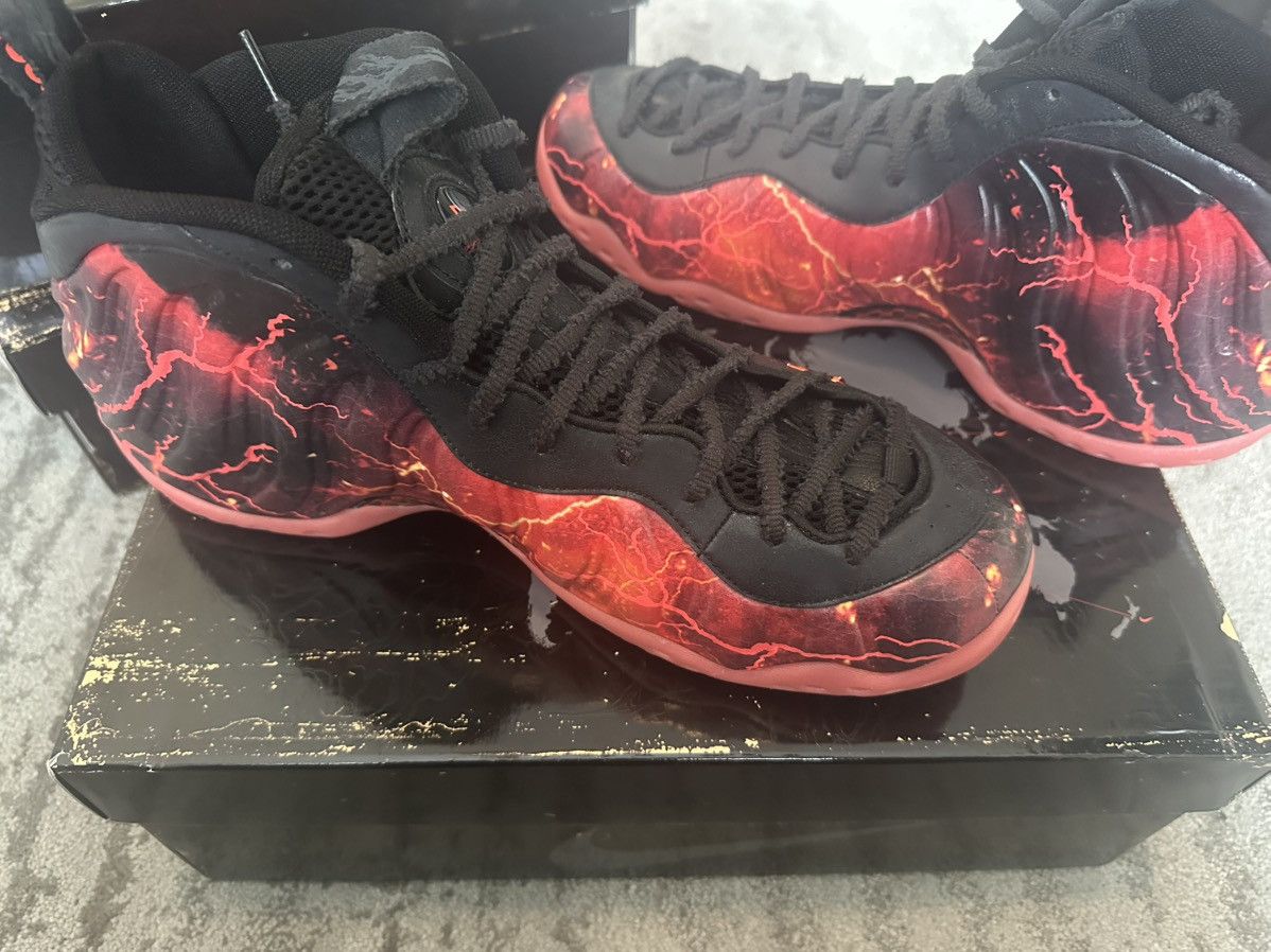 Nike Nike x Stranger Things Air Foamposite One Size US 10.5 / EU 43-44 - 10 Thumbnail
