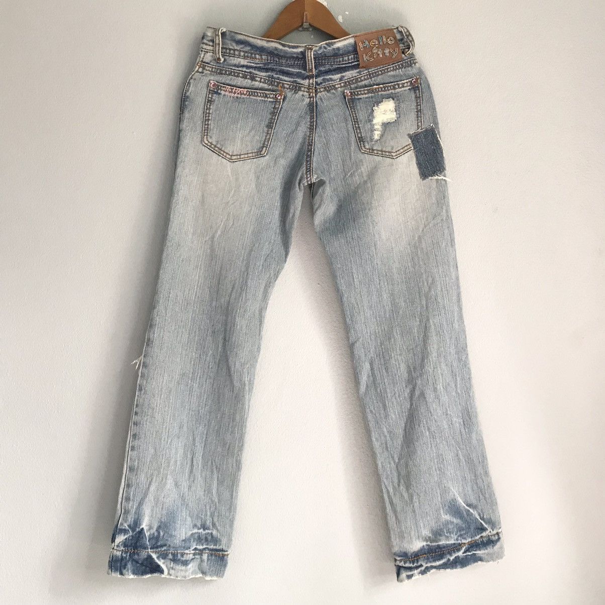 Disney Hello kitty sanrio reworked jeans distressed straightcut Size 32" / US 10 / IT 46 - 2 Thumbnail