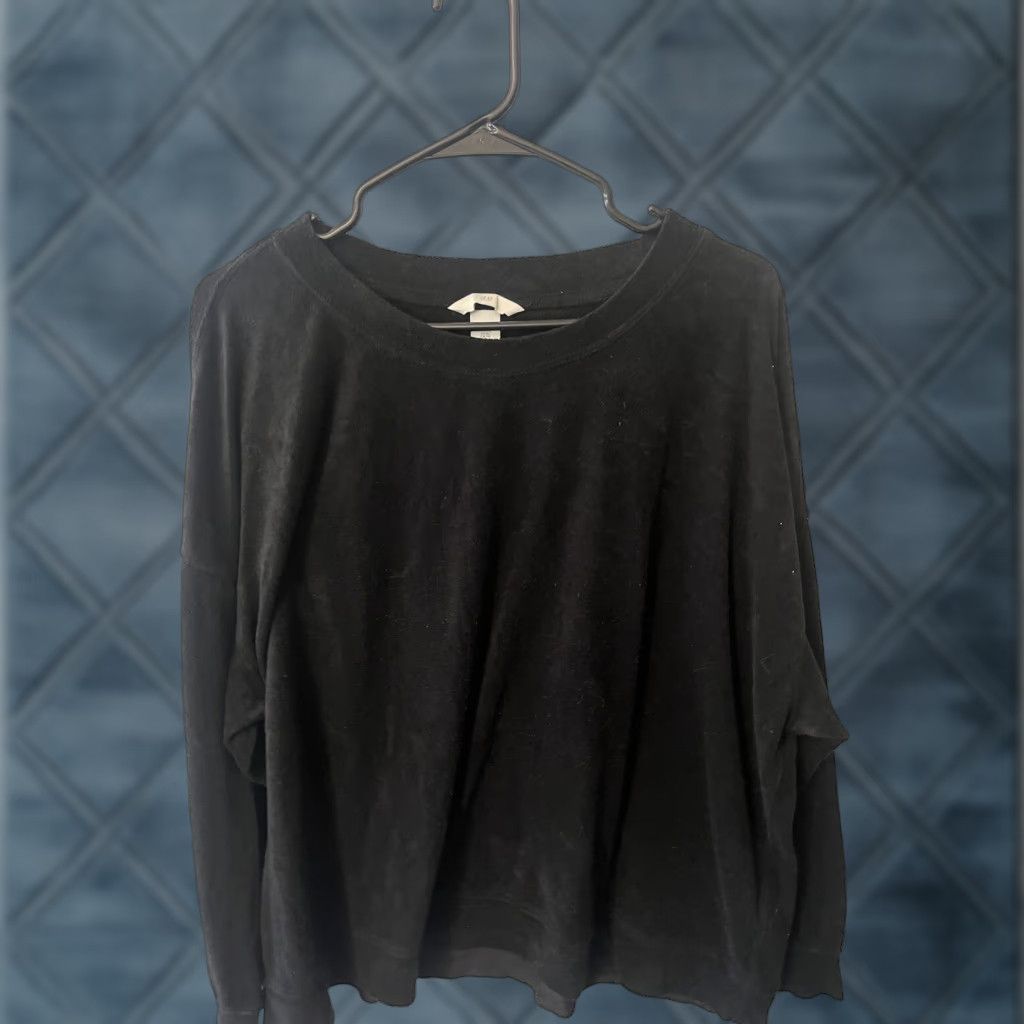H&M H&M Basic Black Velour Crew Neck Sweater Size XL Size XL / US 12-14 / IT 48-50 - 1 Thumbnail