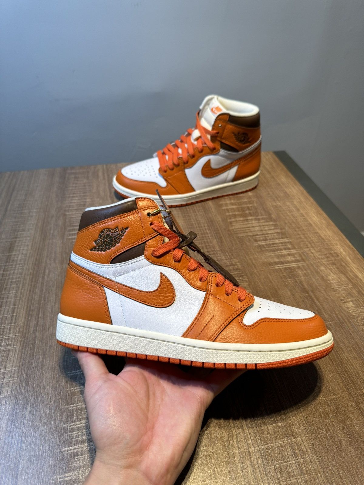 Jordan Brand Nike Sample Air Jordan 1 Retro High Starfish Women’s Size 9 Size US 9 / IT 39 - 1 Thumbnail