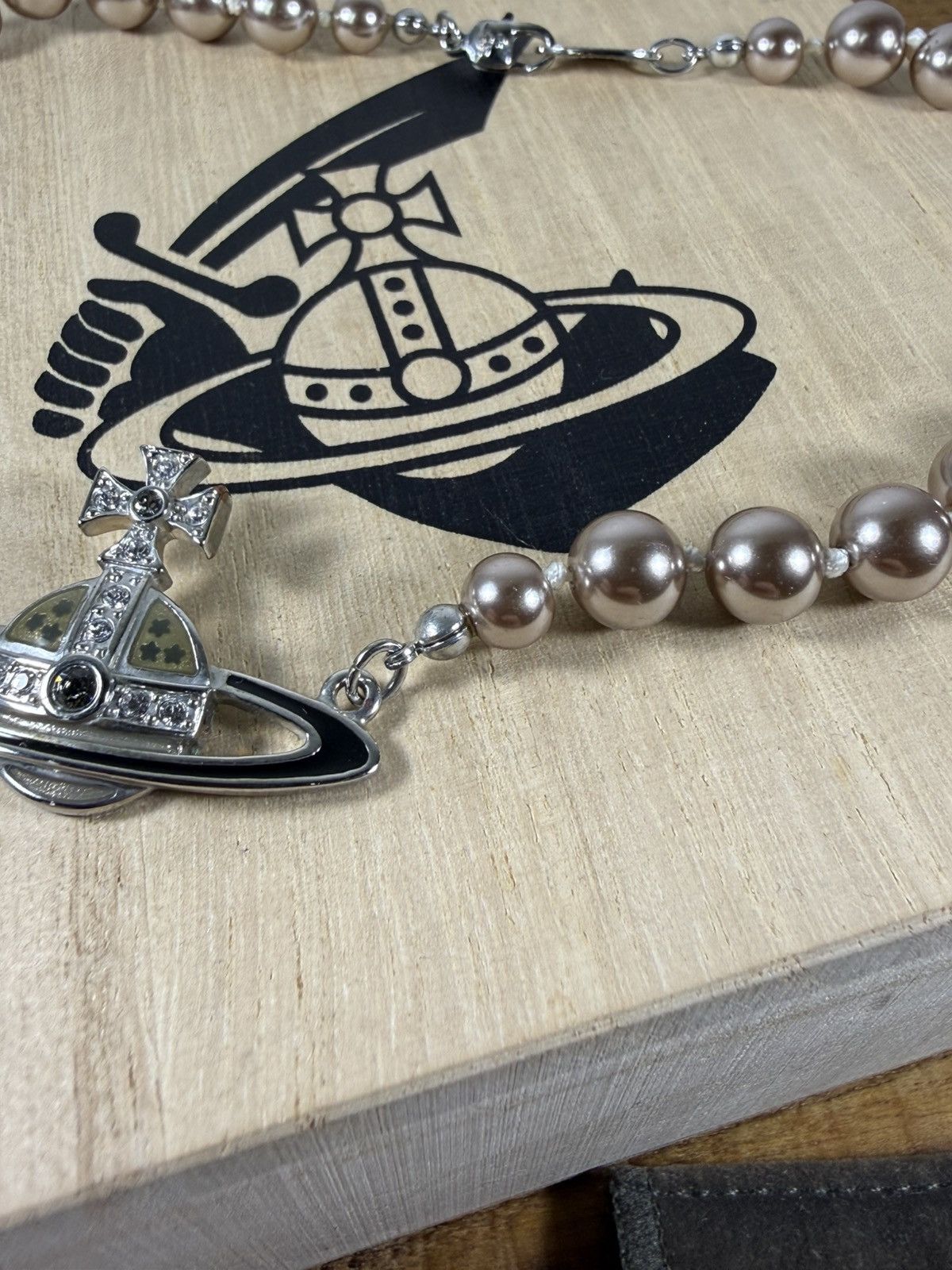 Vivienne Westwood Vivienne Westwood Vintage Orb Pearl Choker Necklace Silver Size ONE SIZE - 3 Thumbnail